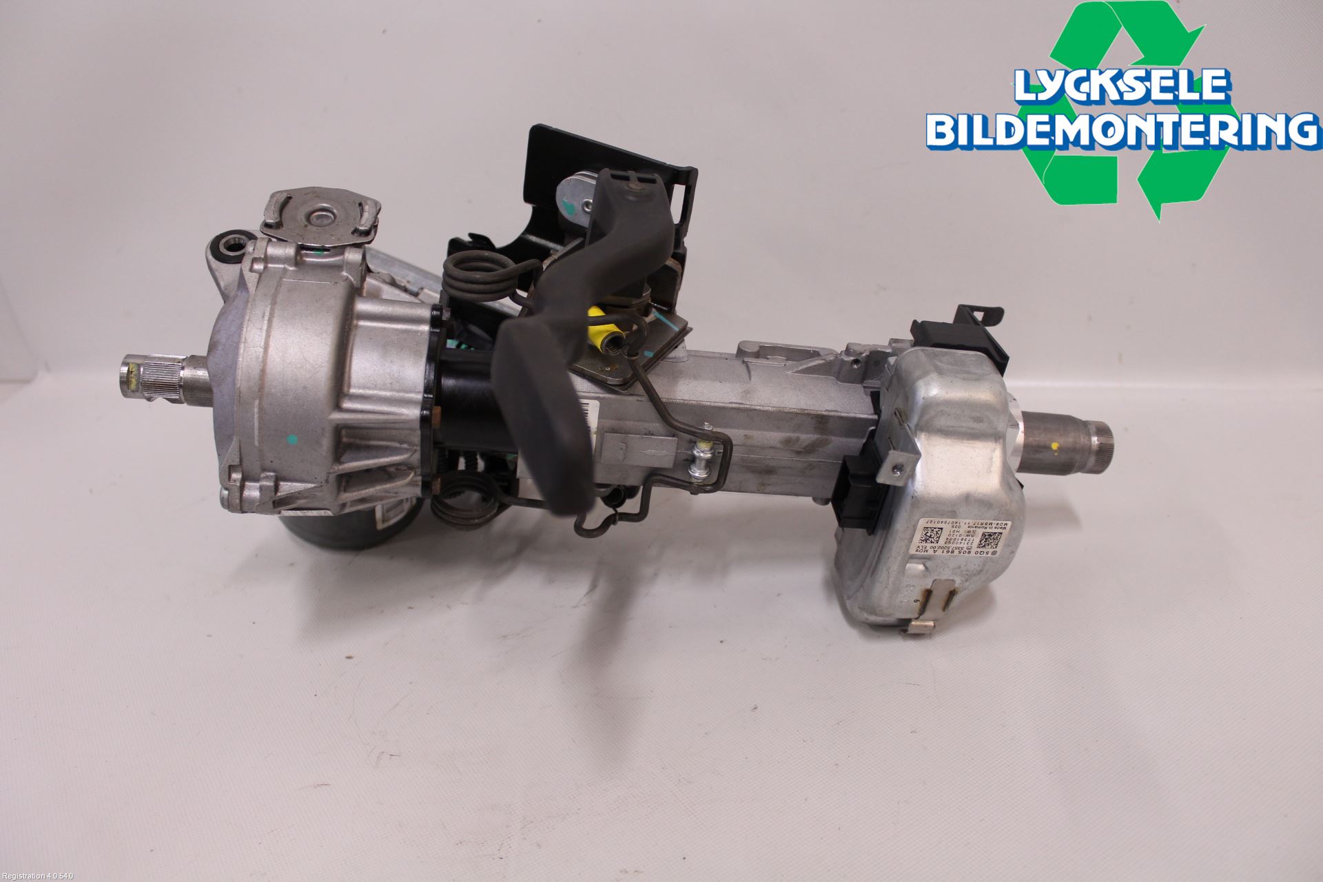 Skoda FABIA 15-21 Rattaxelagg Justerbart