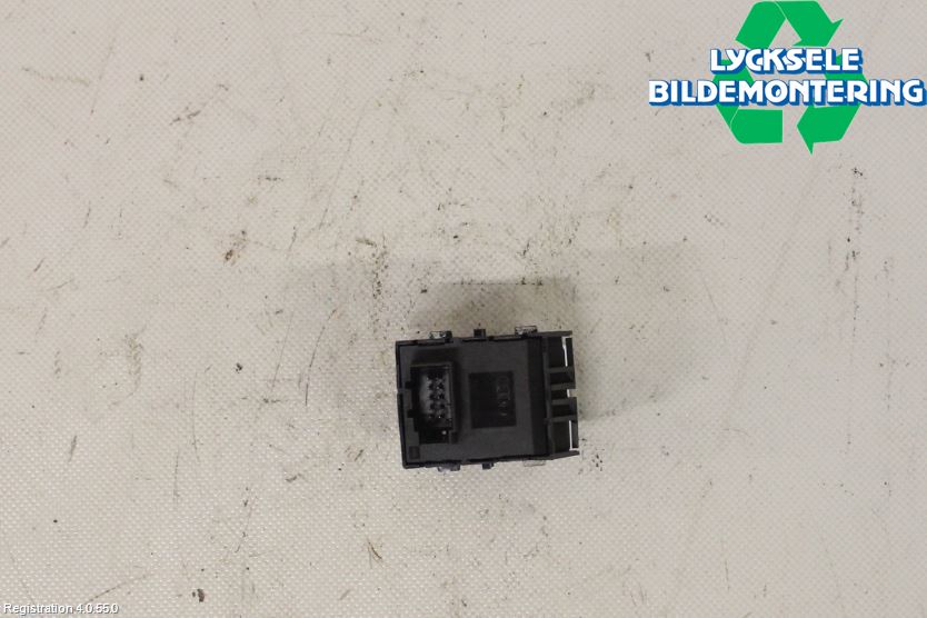 Audi A4/S4 B9 16-19 Strömställare Parkeringsbroms