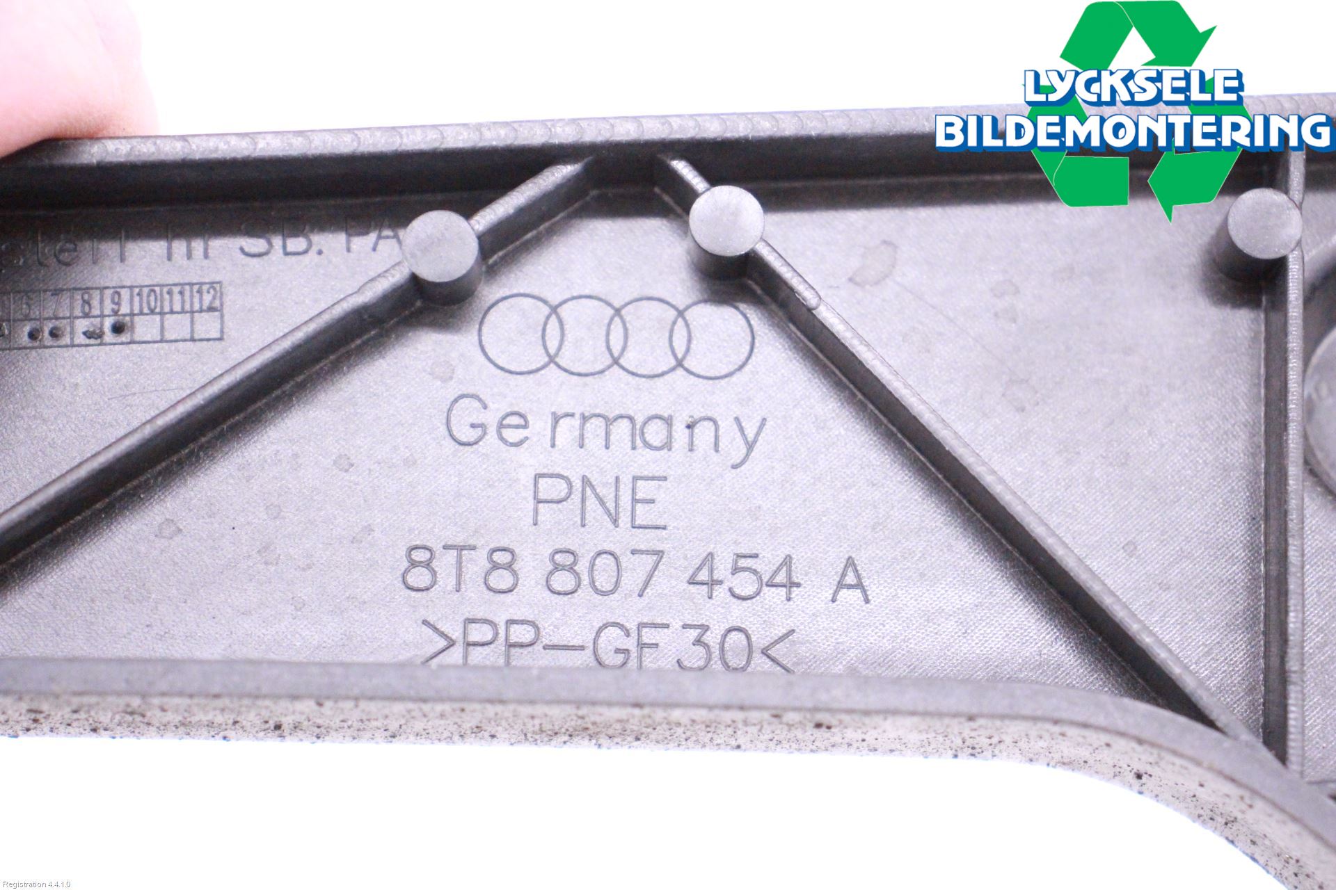 Audi A5 07-16 Stötfångarfäste Bak Hö