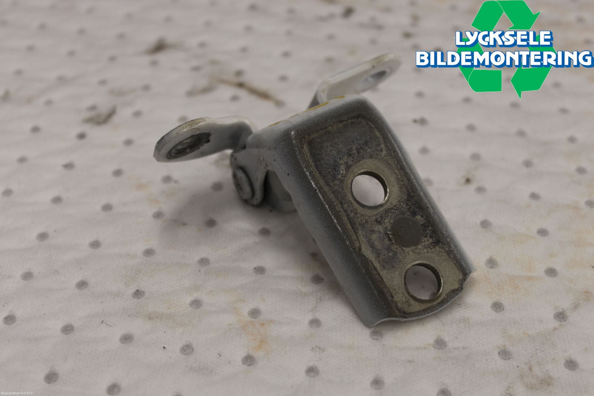 Toyota YARIS XP130 15-20 Dörrgångjärn