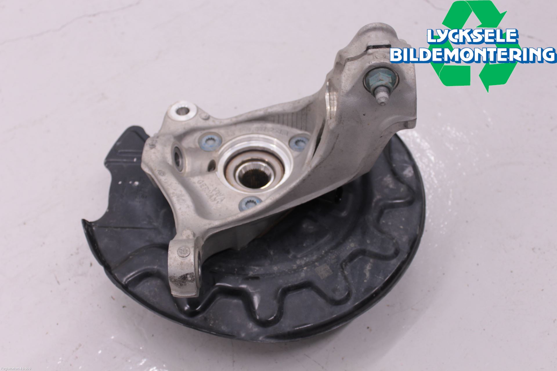 Volkswagen VW TIGUAN 16-24 Styrspindel Lagerhus Hö