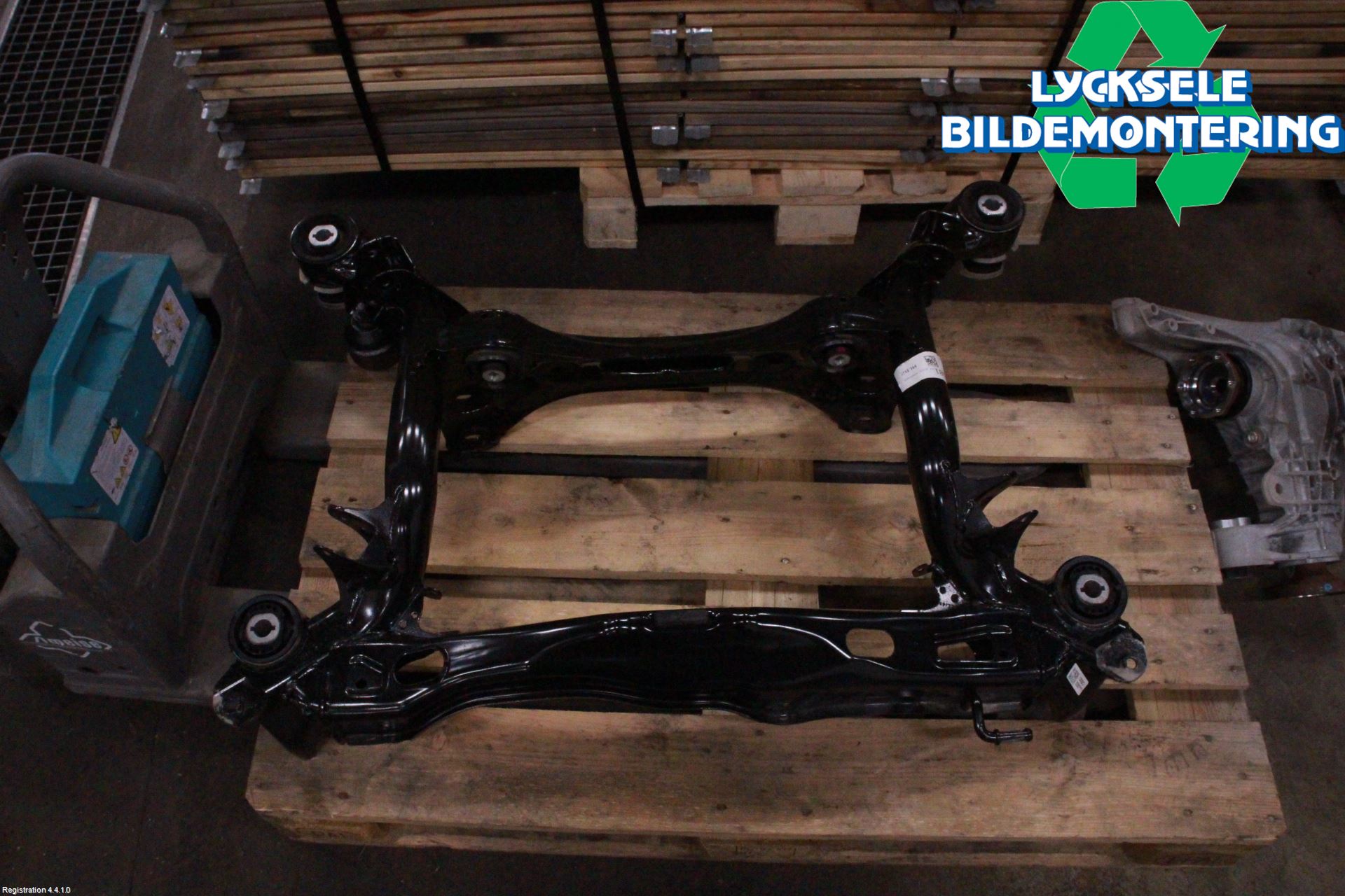 Audi A4/S4 B9 20- Bakaxelbalk