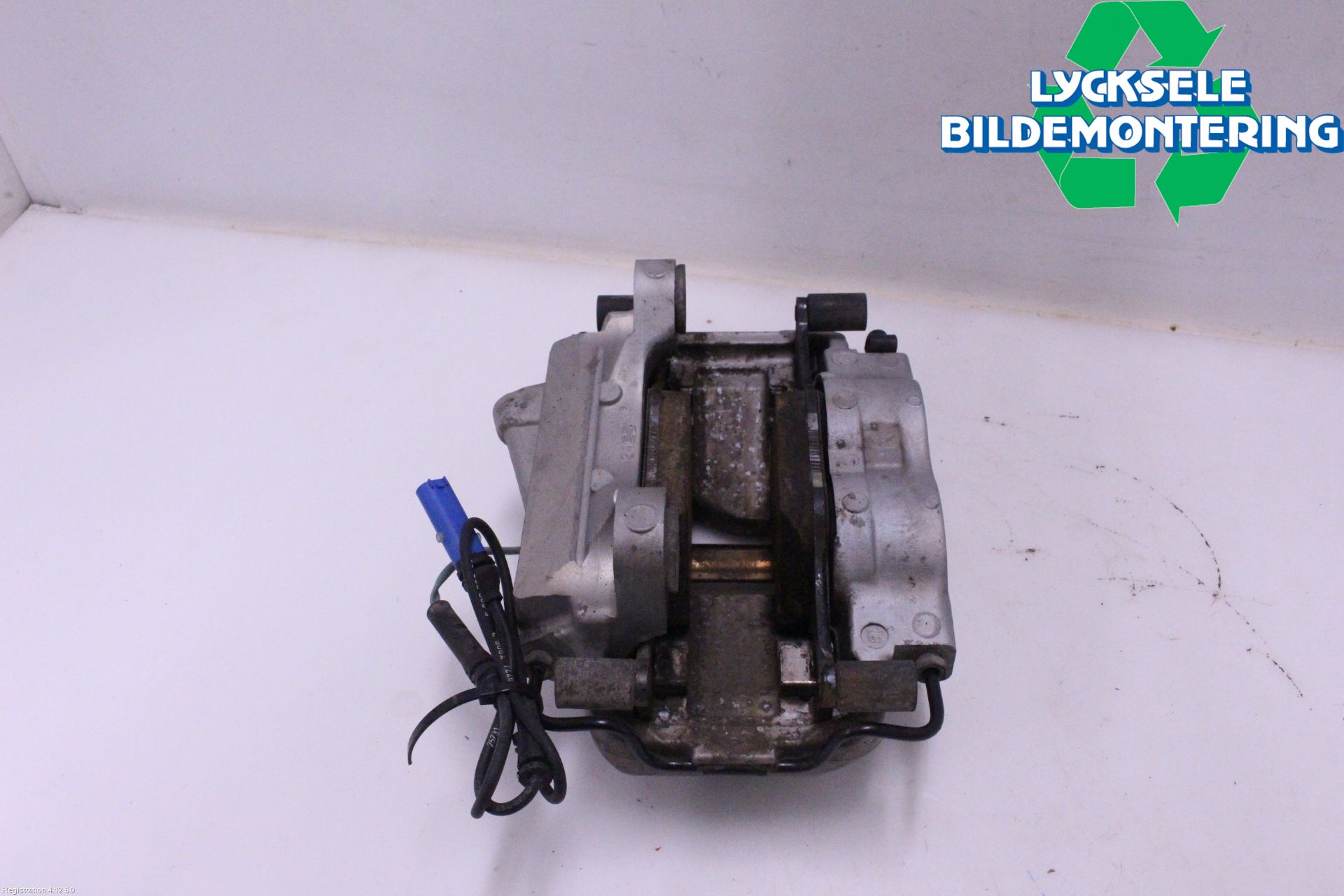 BMW 5 G30/G31/F90 17-23 Bromsok Fram Vänster