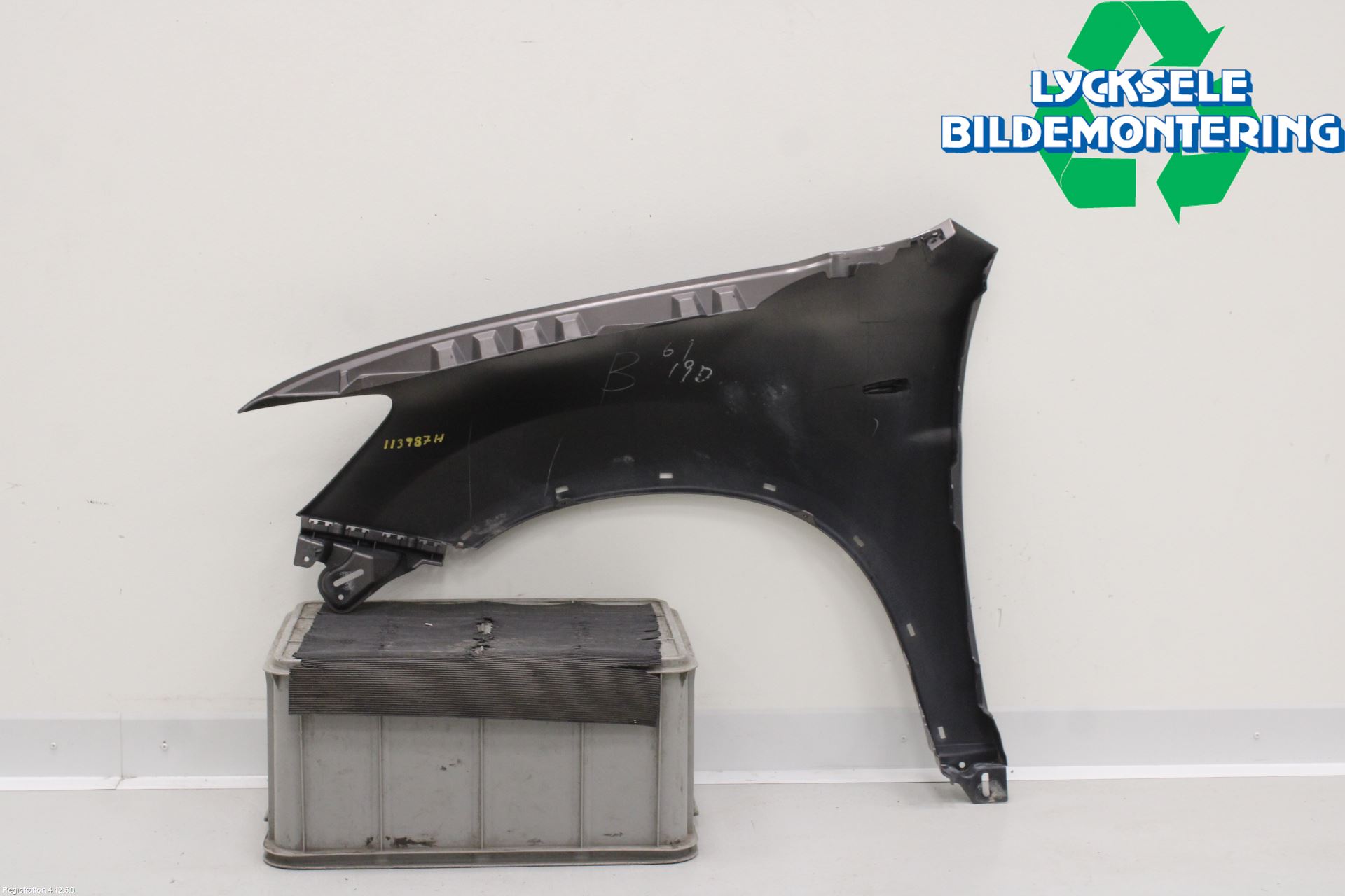 Mitsubishi ASX 10-22 Skärm Fram Höger