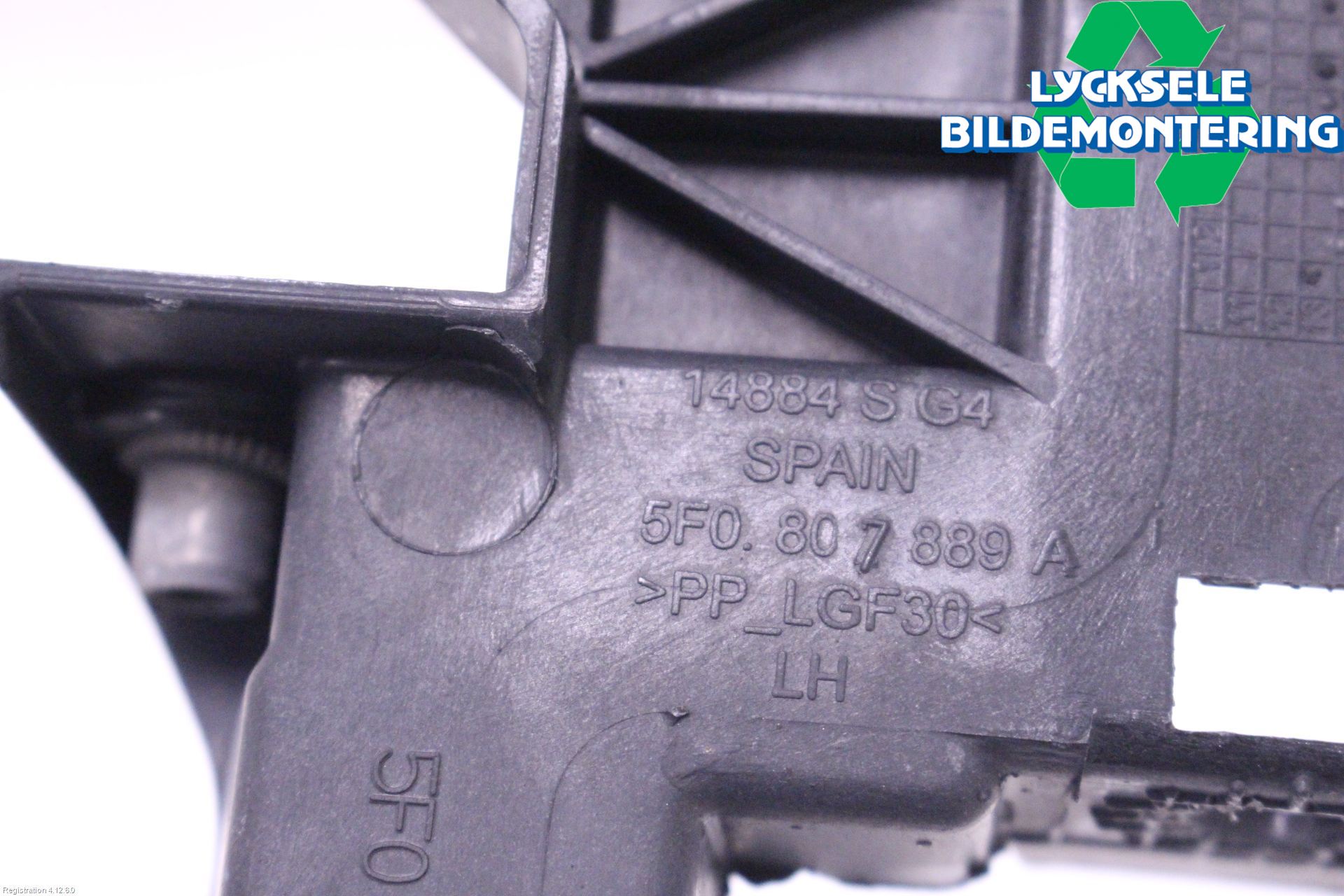 Seat LEON 13-20 Strålkastarsarg Vänster