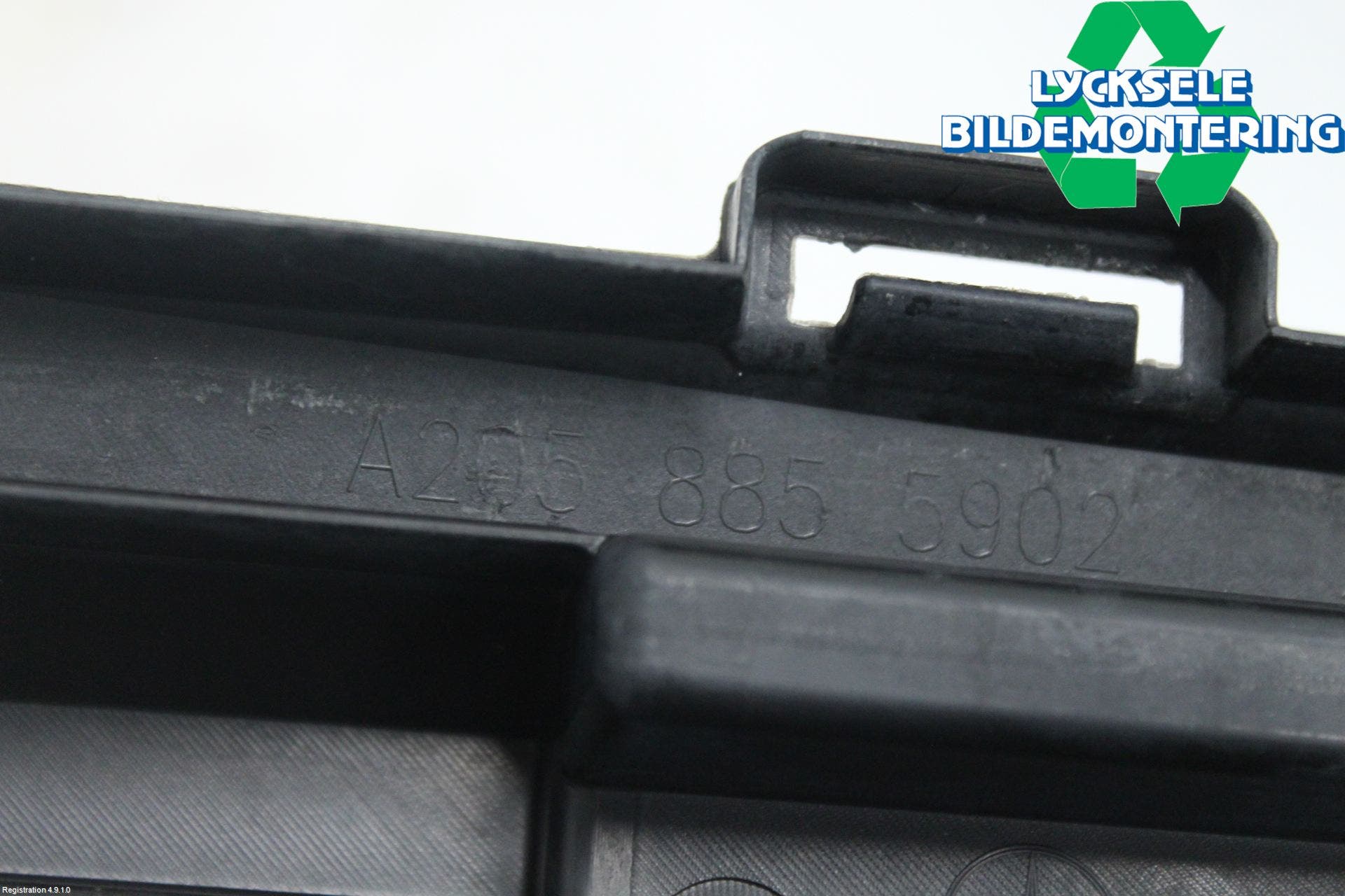 Mercedes-Benz MB C-KLASS (W205) 14-21 Stöt Utfyllnad-List-Grill