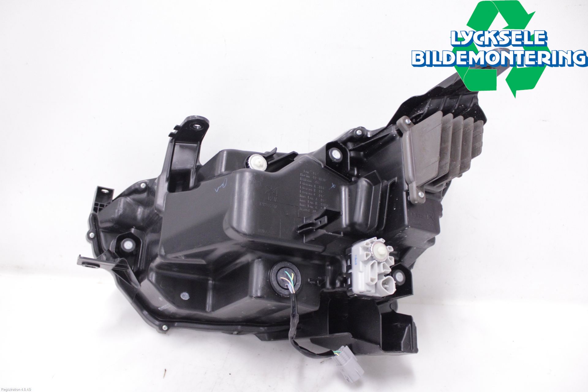 Isuzu D-MAX Strålkastare Höger