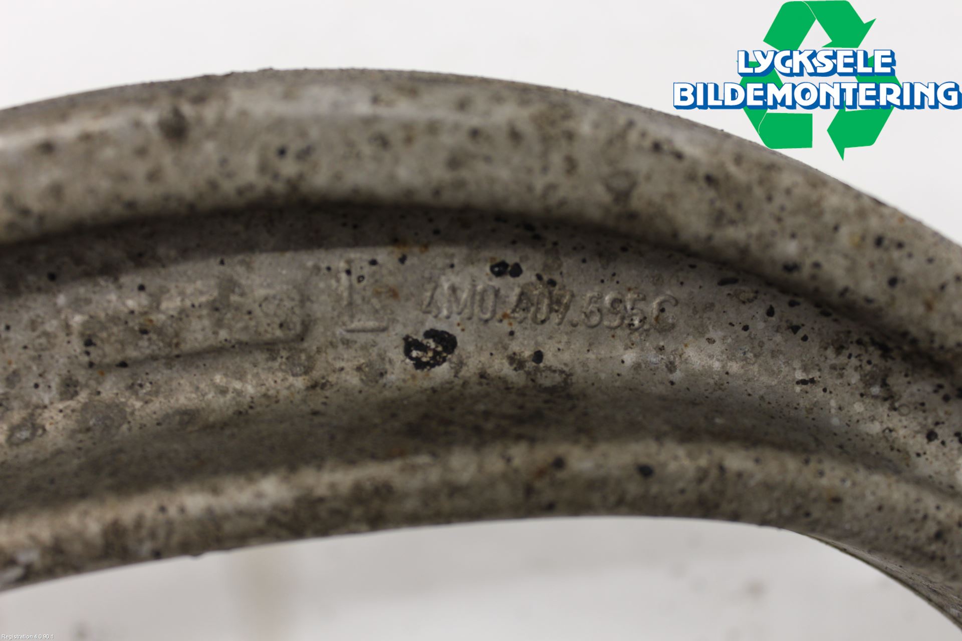 Volkswagen VW TOUAREG CR 18- Bärarm Fram Undre Vä