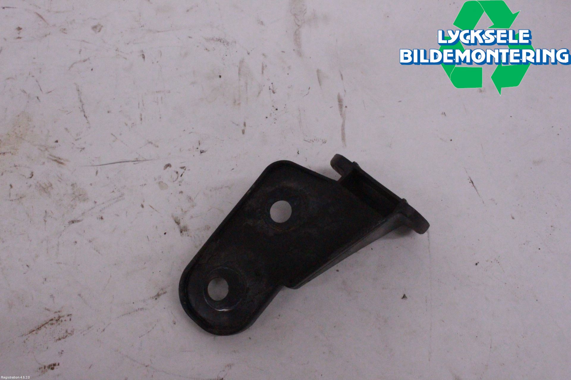 BMW 3 E36      91-00 Stötfångarfäste Fram Hö