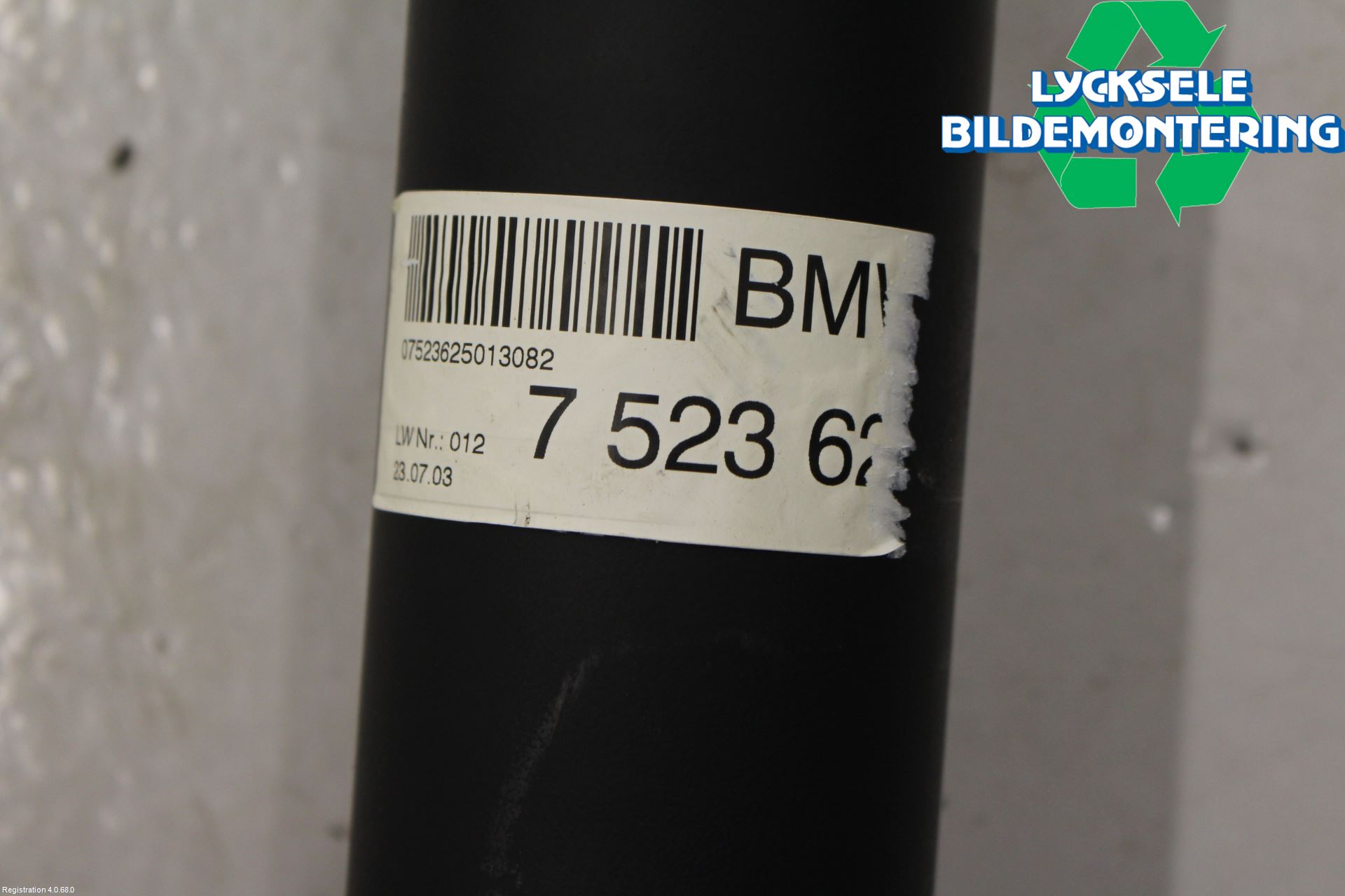 BMW 6 E63/64    02-10 Mellanaxel Komp