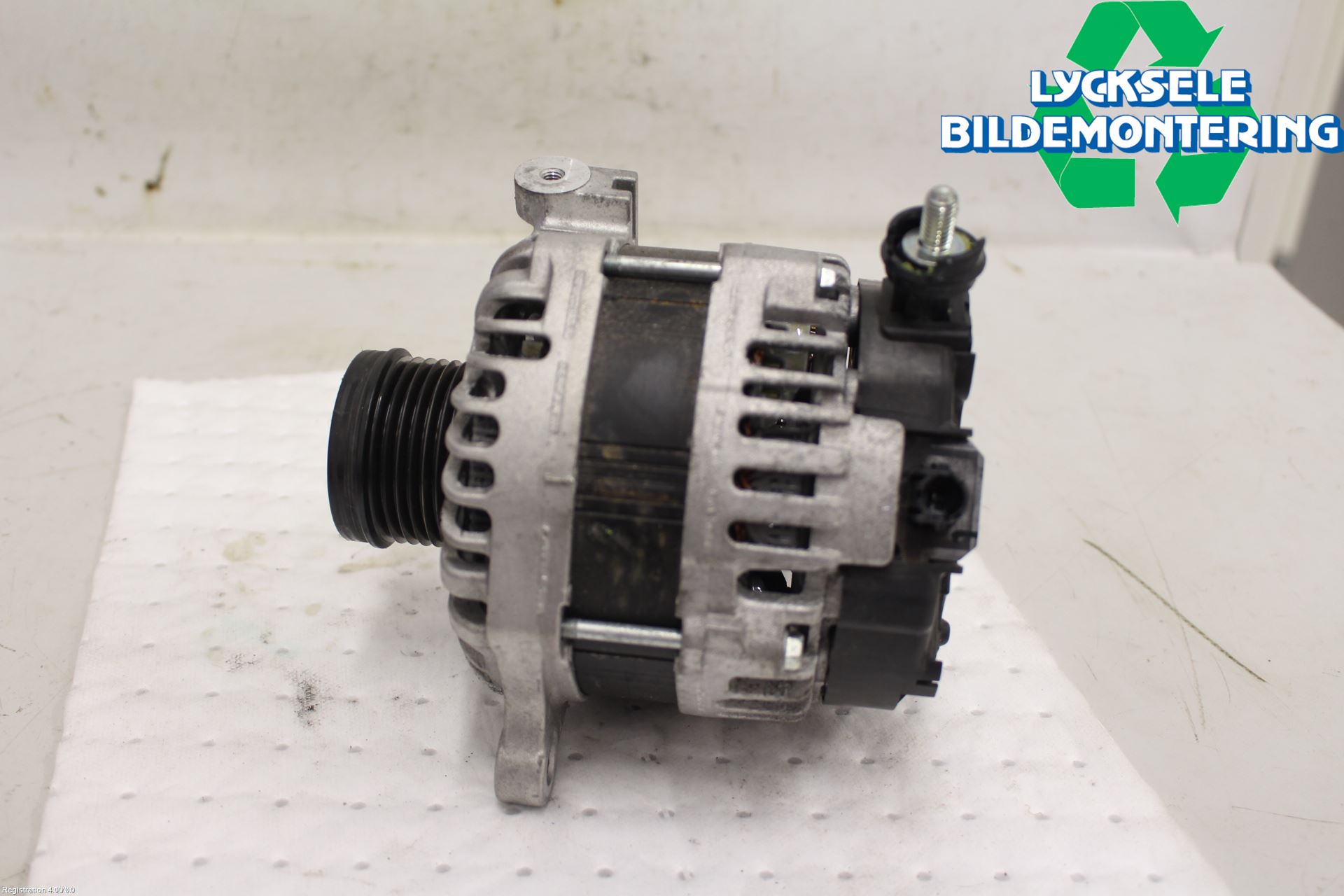 Subaru OUTBACK 21- Generator