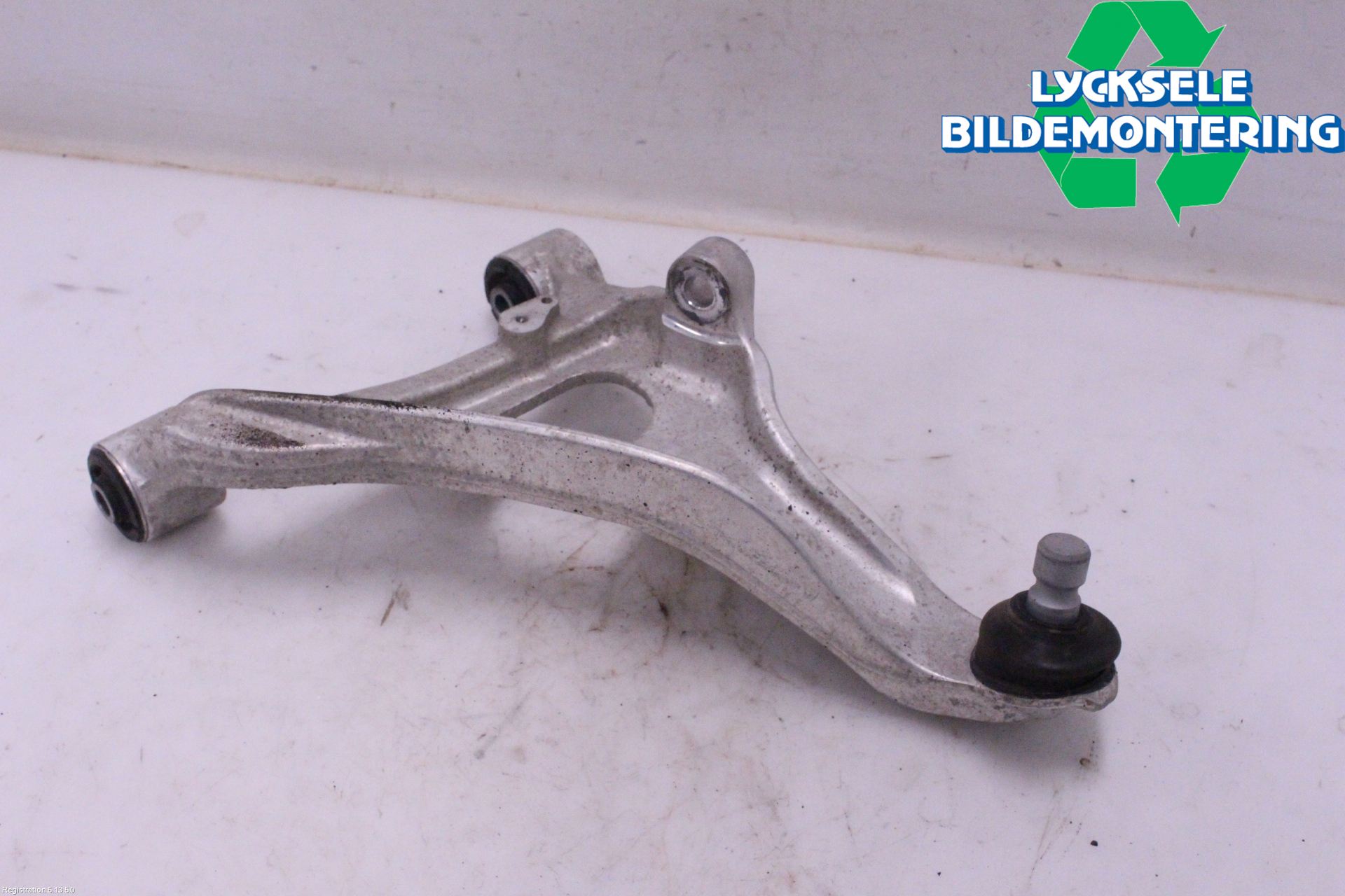 Nissan QASHQAI 21- Bärarm Bak Vänster