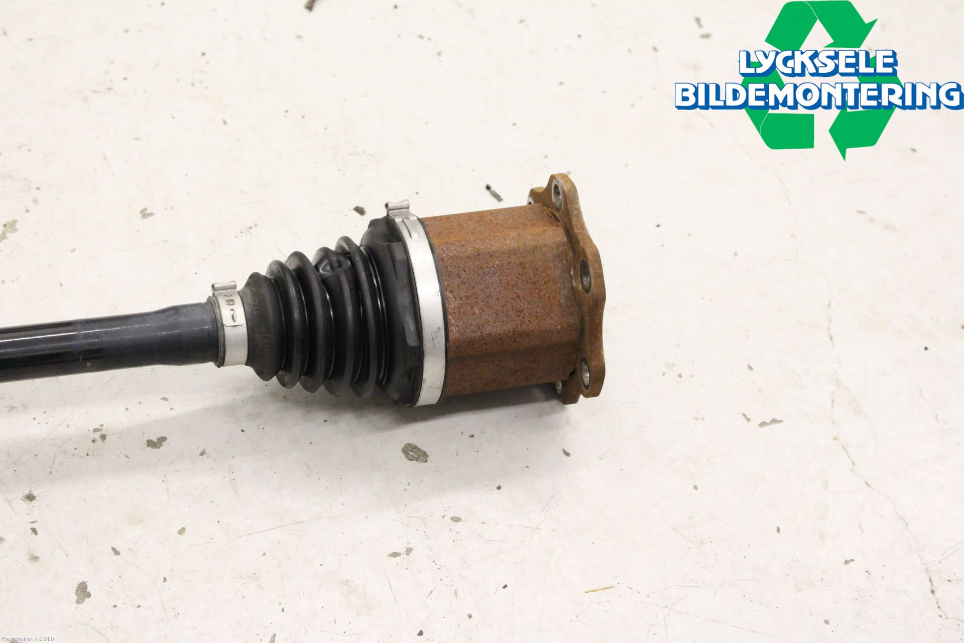 Volkswagen VW T-CROSS 19- Drivaxel Fram Höger