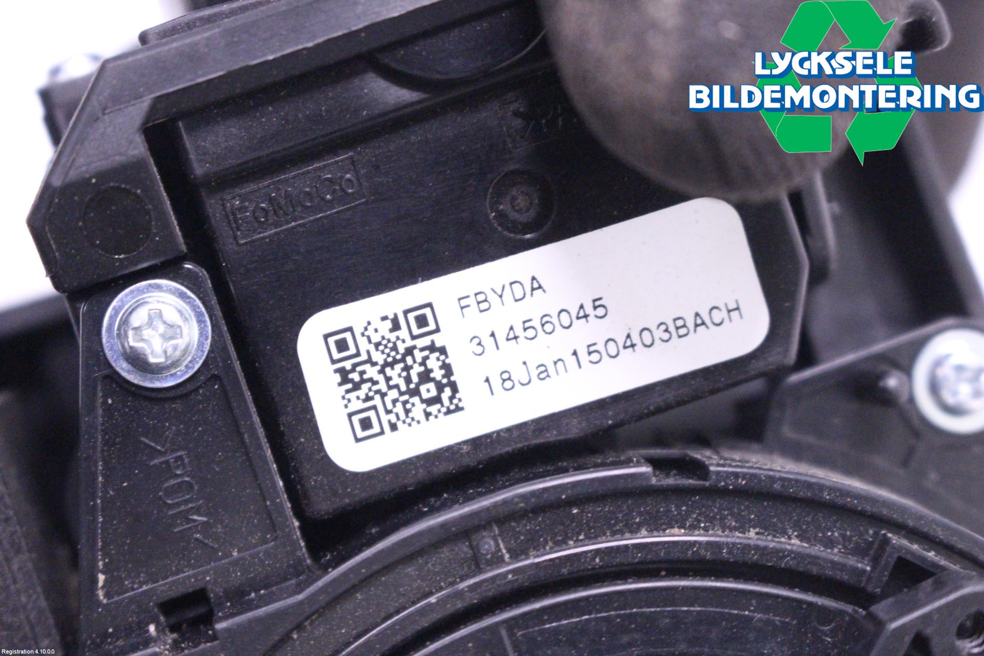 Volvo V60 CROSS COUNTRY 16-18 Spakcentral