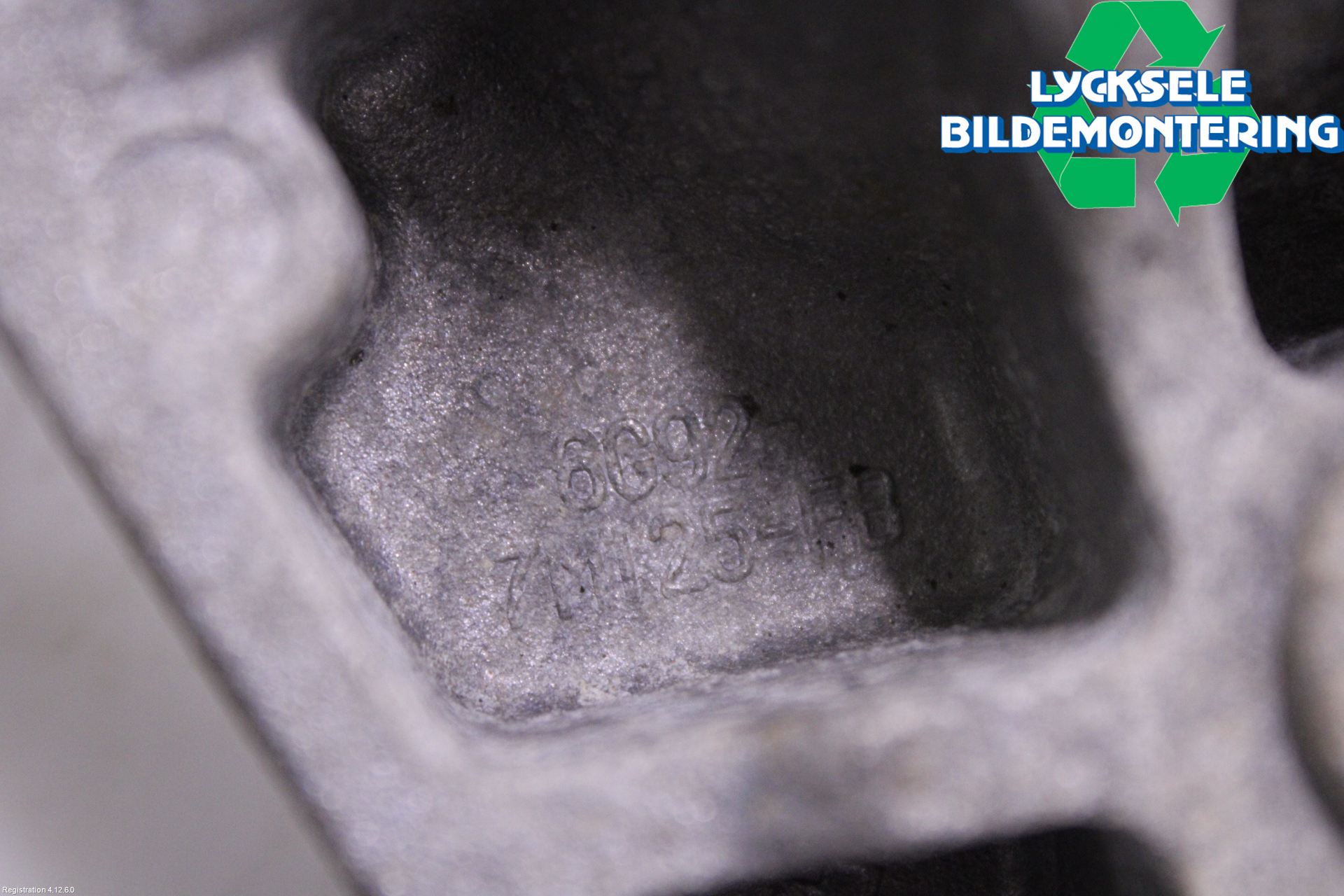 Volvo XC70 08-13 Växellådsfäste