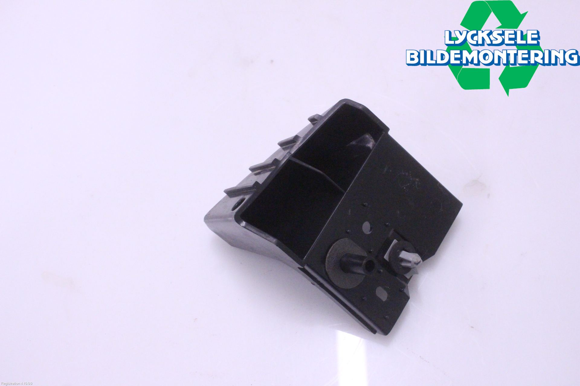 Ford KUGA 13-16 Stötfångarfäste Bak Vä