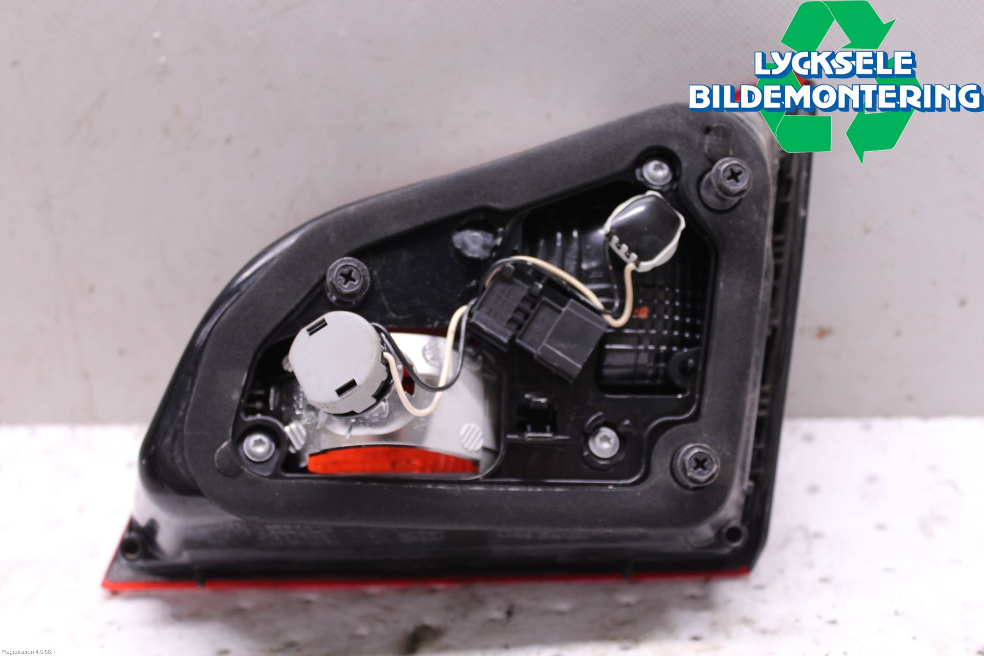 Opel ASTRA J 10-15 Bakljus Lucka Vä