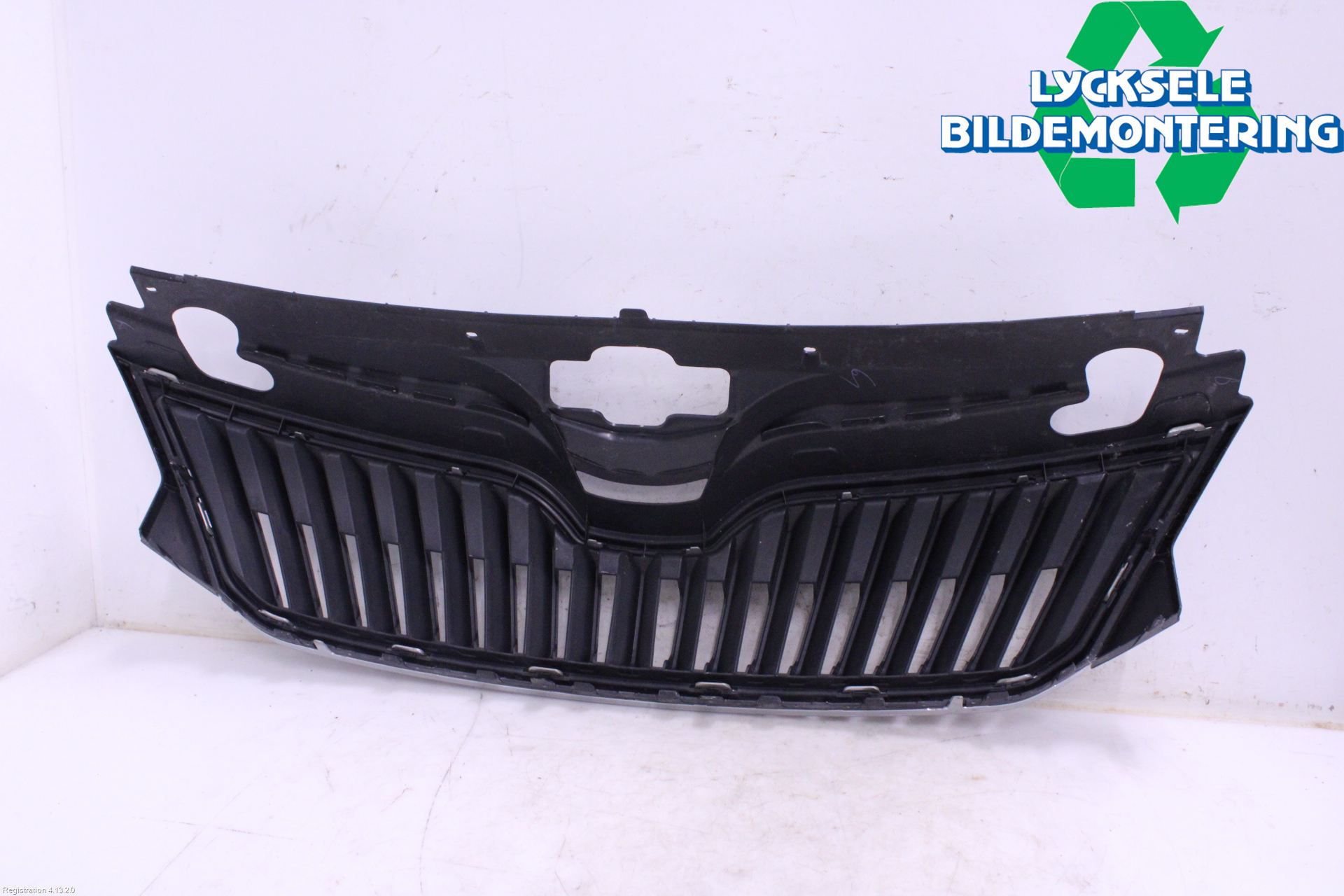 Skoda RAPID Grill Komp