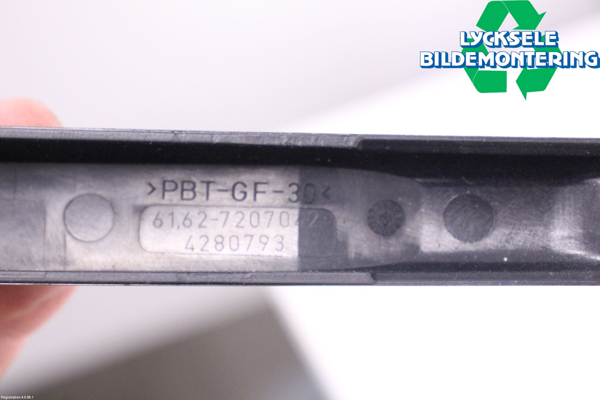 BMW 5 F10/F11/F18 09-17 Torkararm-Bakruta