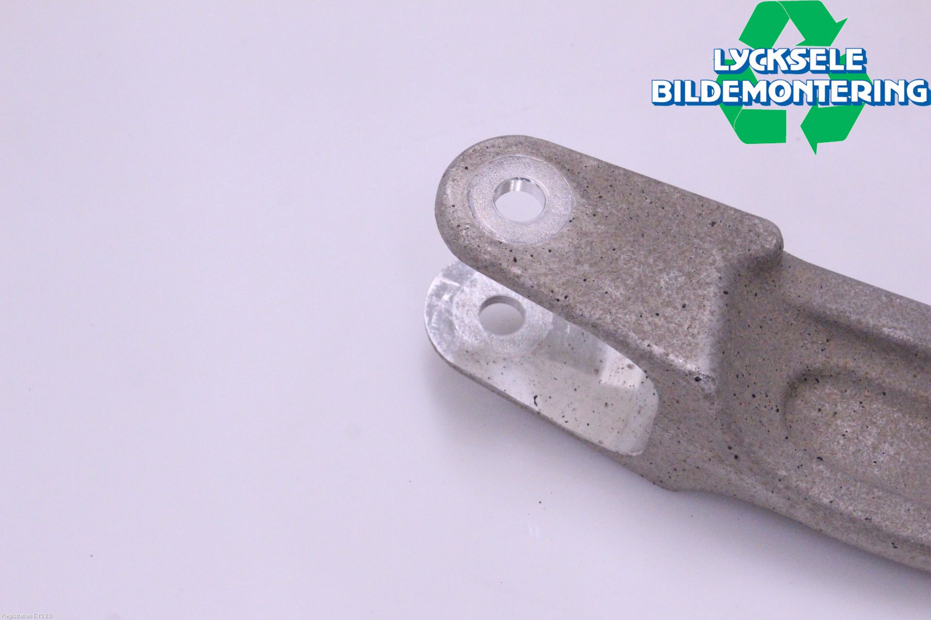Volkswagen VW ID.7/TOURER 24- Bärarm Bak Övre Höger