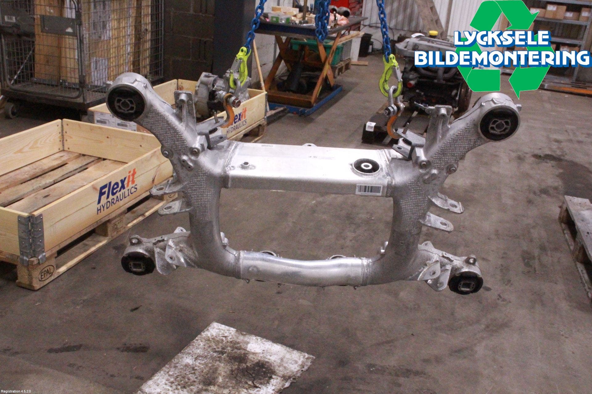 BMW 5 G30/G31/F90 17-23 Bakaxelbalk