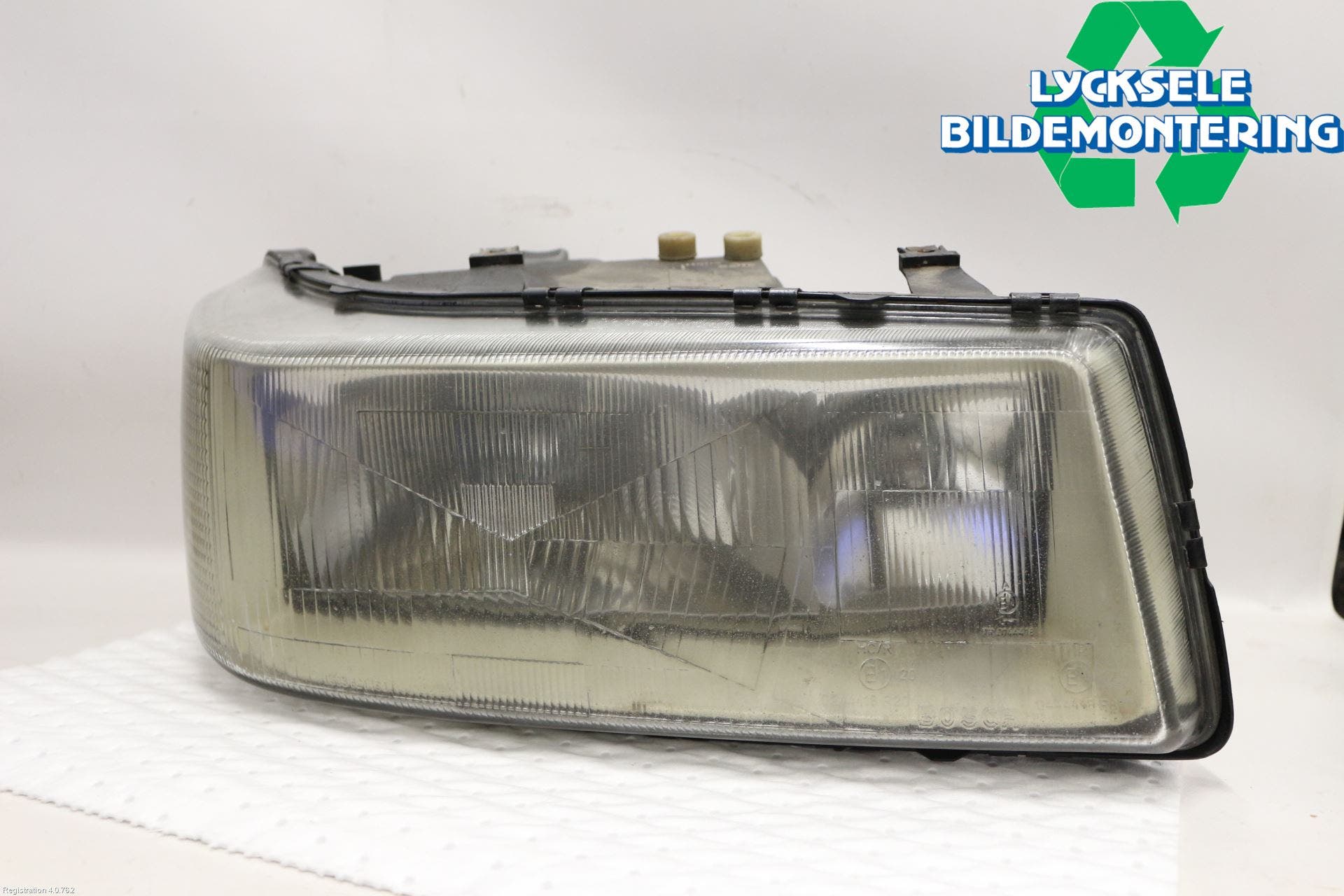 Audi V8 89- Strålkastare Höger