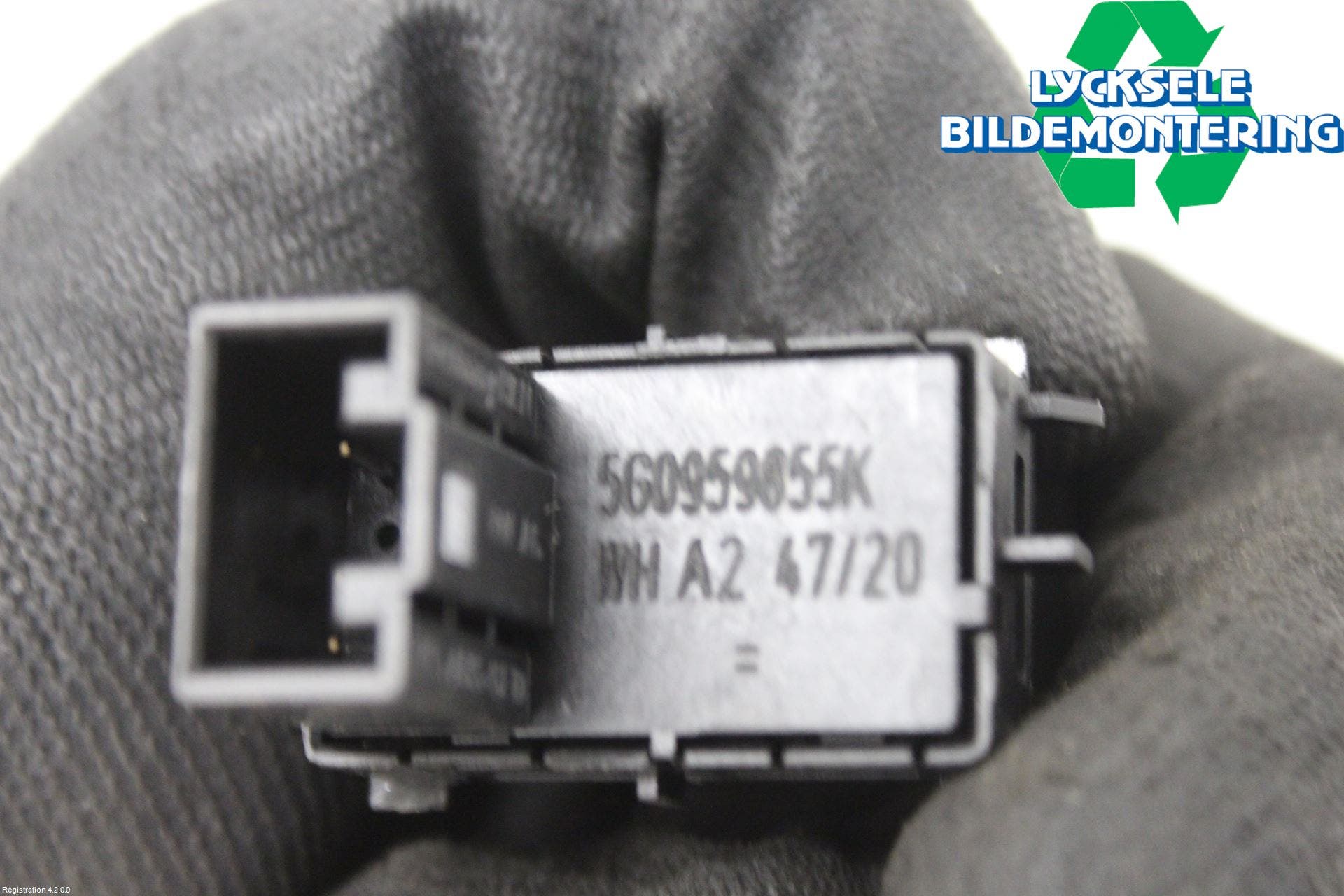 Skoda KAMIQ 20- Strömställare Elhiss