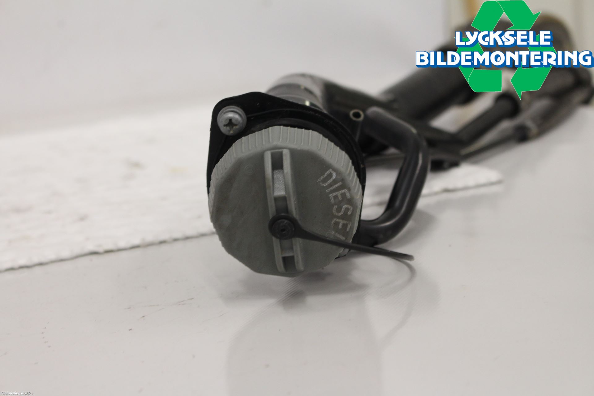 Mitsubishi L200 06-15 Bränslepåfyllnrör-Slang