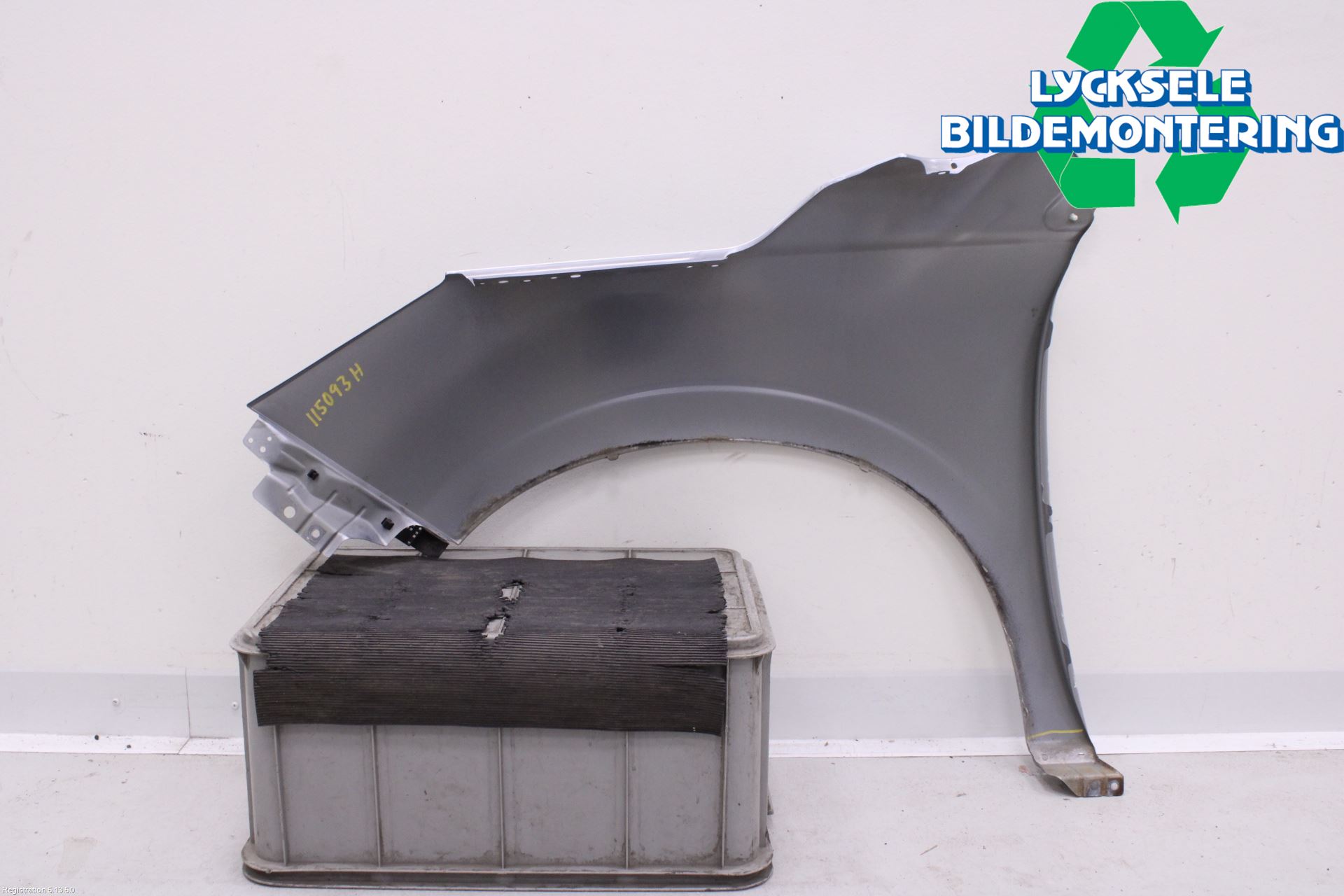 Subaru FORESTER SJ 13-18 Skärm Fram Höger