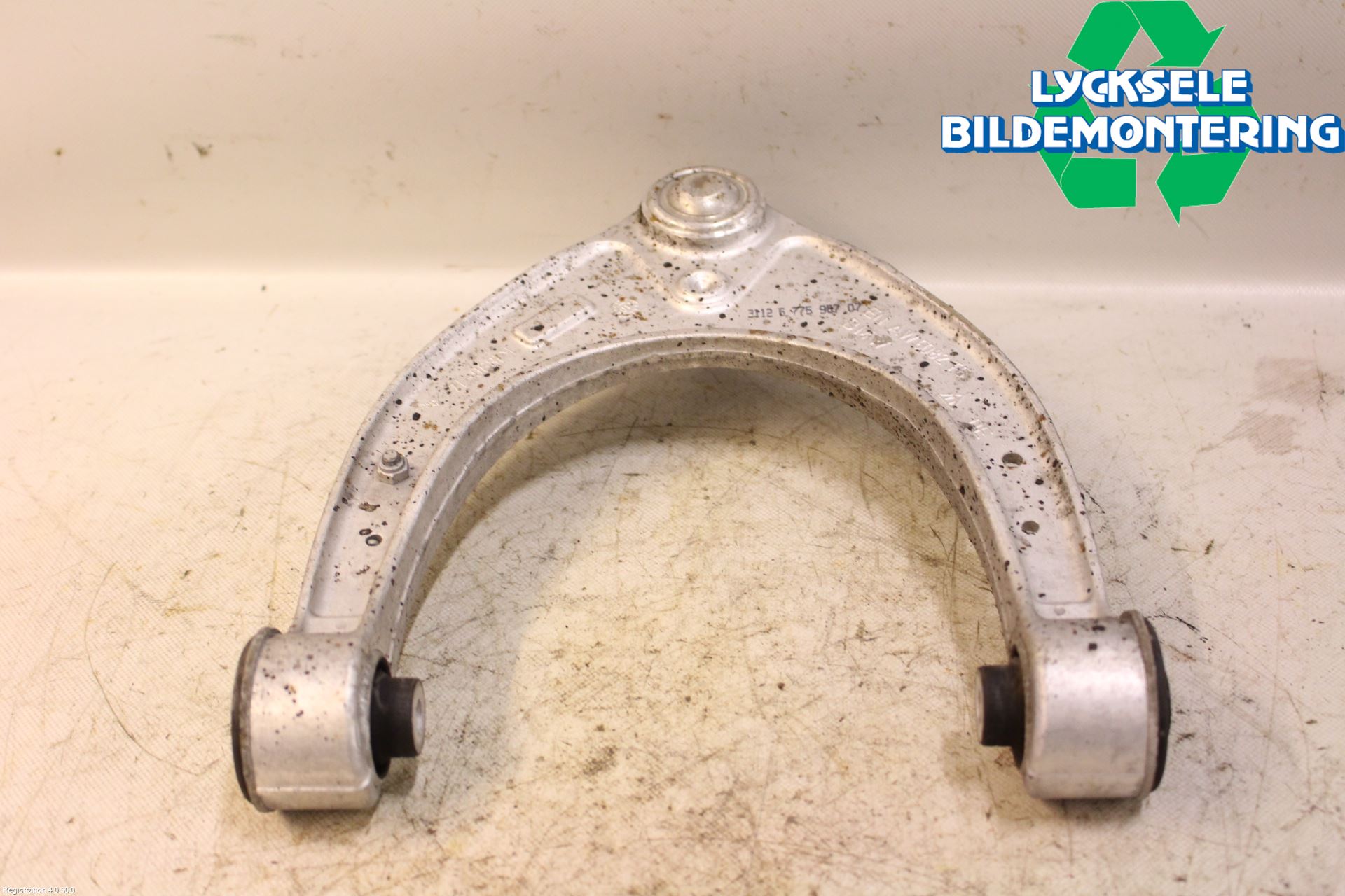 BMW 5 F10/F11/F18 09-17 Bärarm Fram Övre Vä