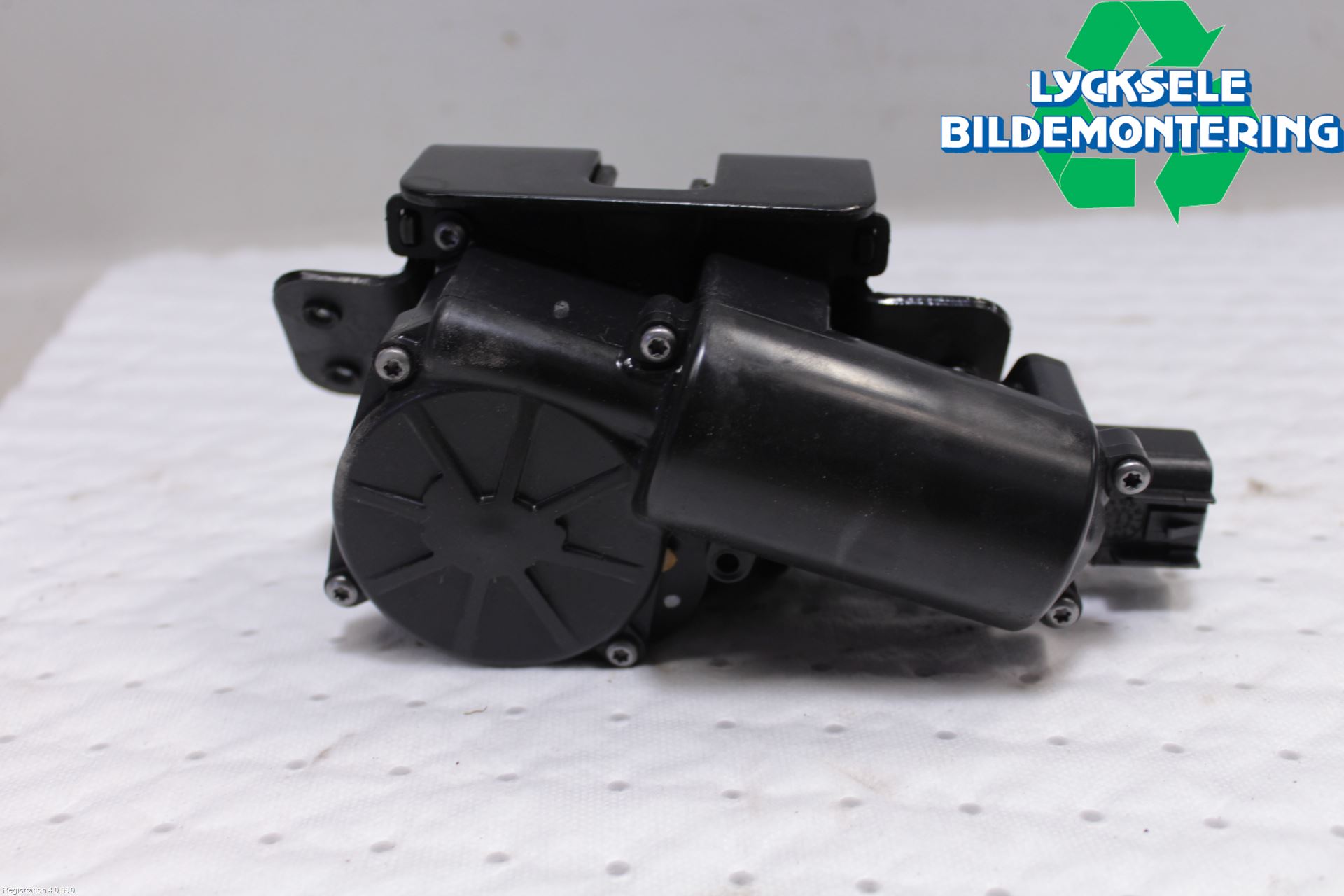 Opel INSIGNIA 09-16 Låskista Baklucka