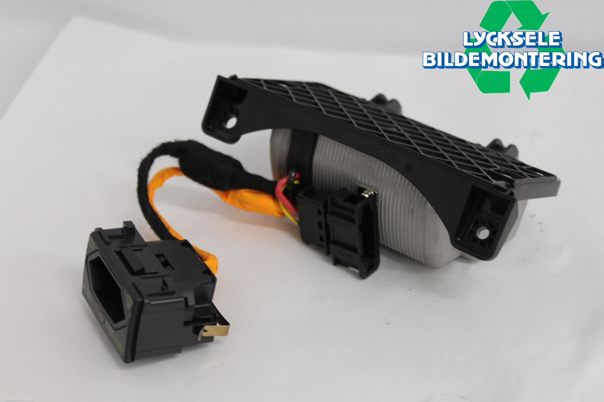 Skoda OCTAVIA (5E) 13-20 Inverter 12 -> 220 V