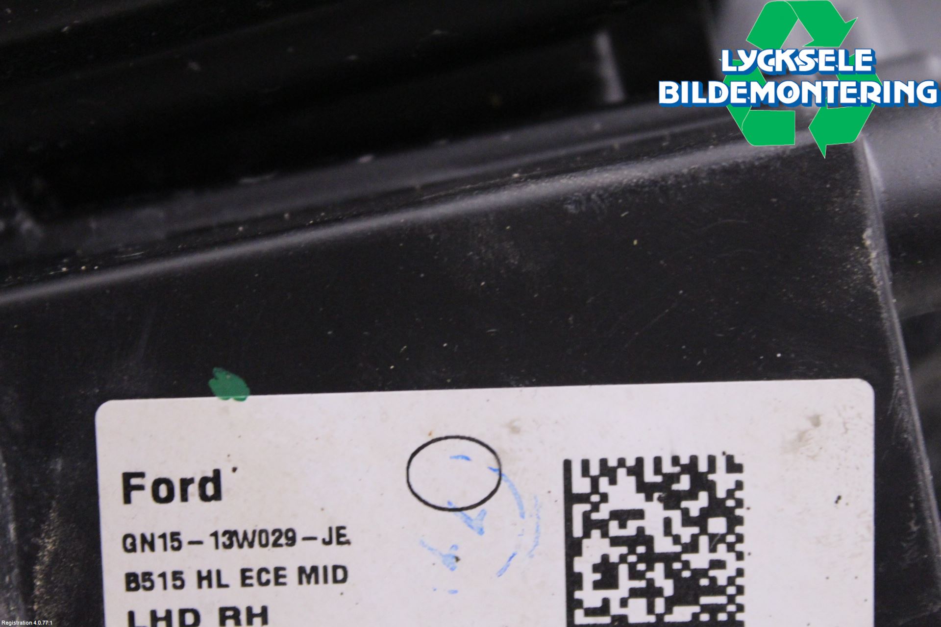 Ford ECOSPORT 17- Strålkastare Höger