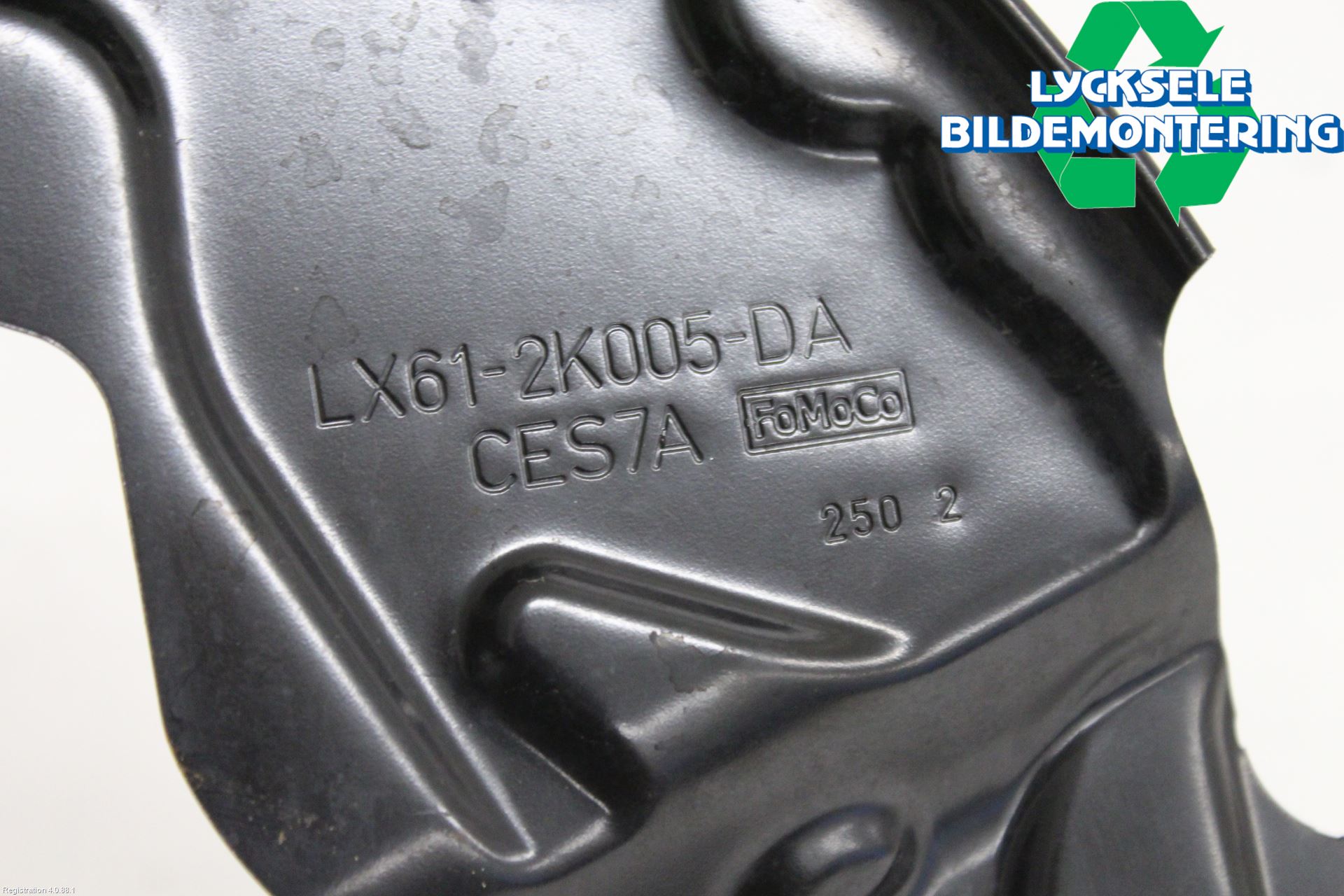 Ford KUGA/KUGA PHEZ/FHEV 20- Bromssköld Fram