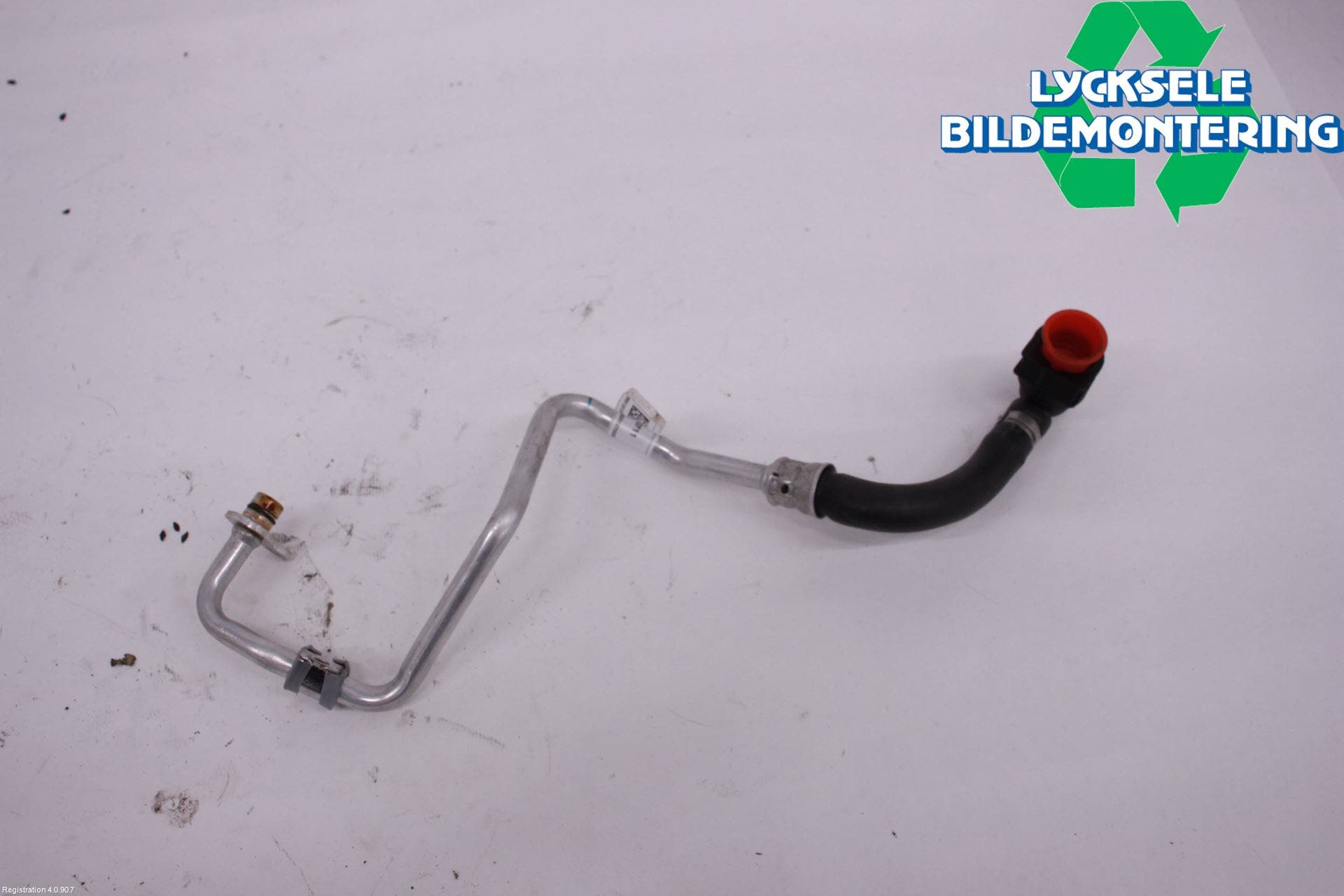 BMW 5 G30/G31/F90 17-23 Turbovattenrör