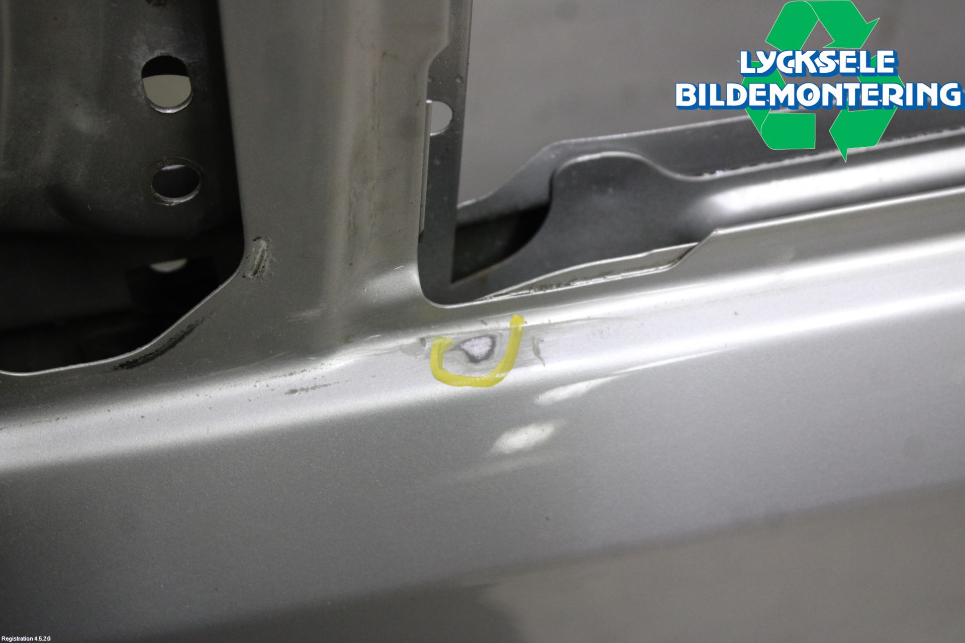 Nissan NAVARA 05-16 Dörr Fram Vänster