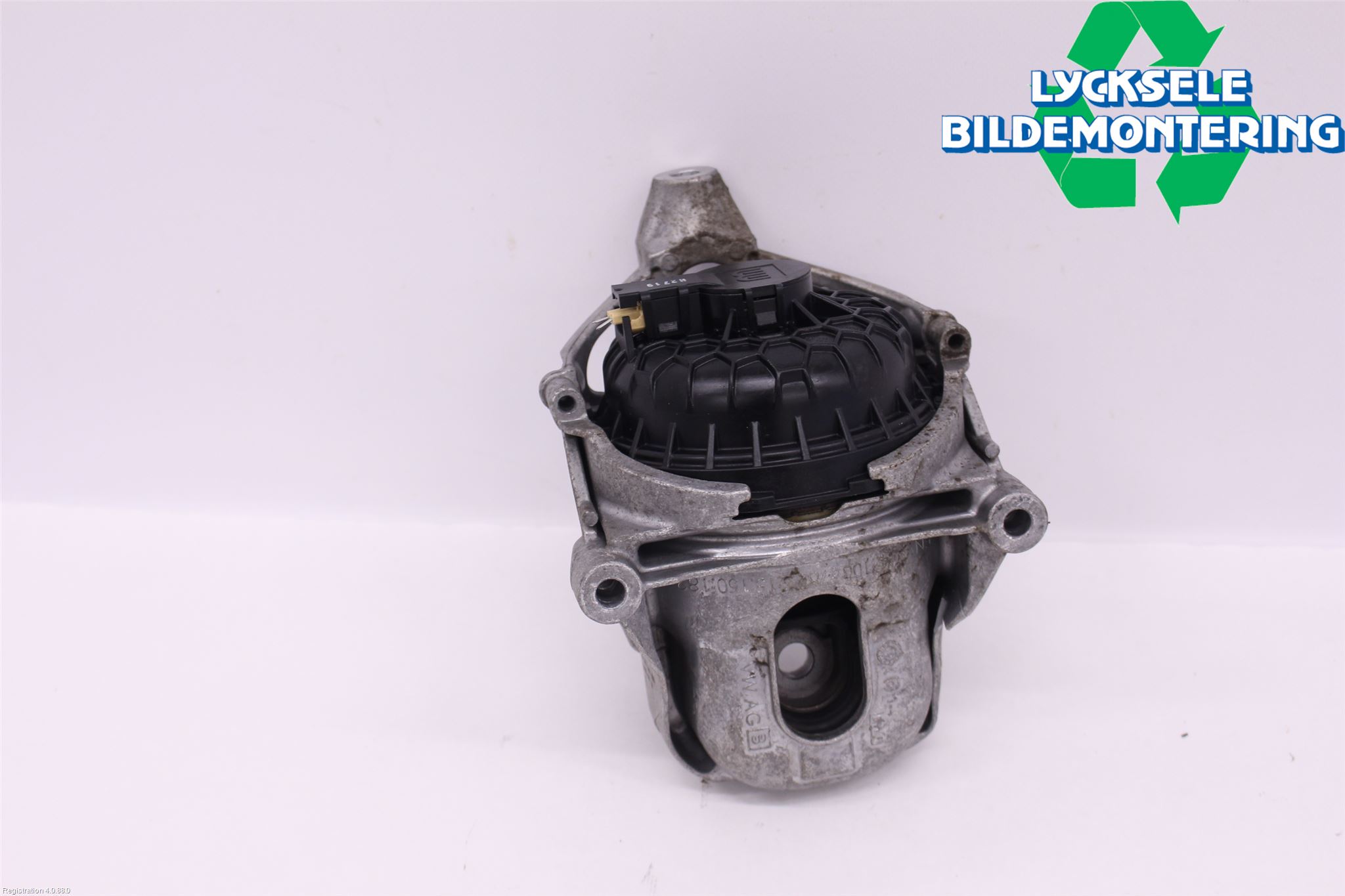 Audi A4 ALLROAD 17- Motorkudde