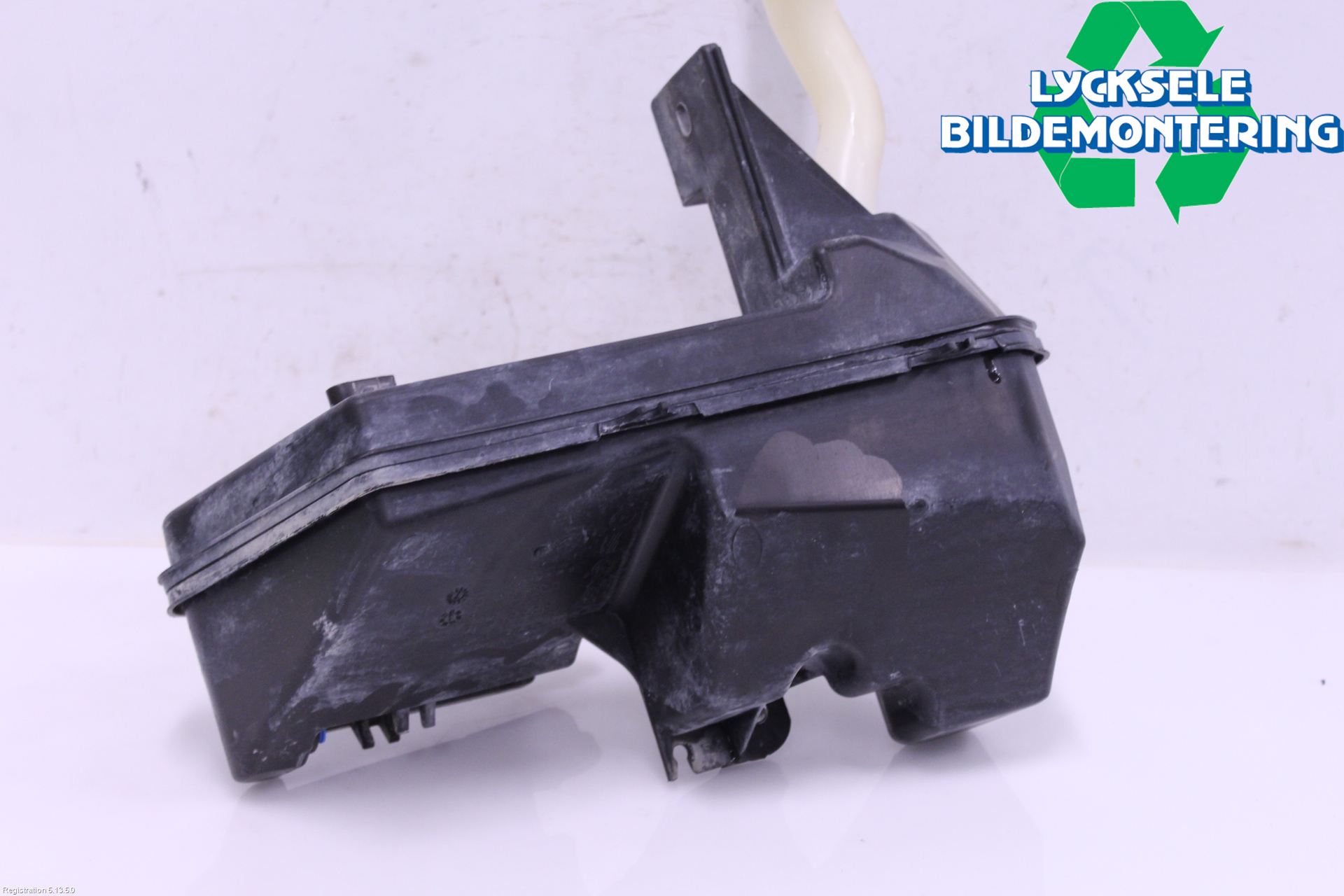 Volkswagen VW TRANSP/CARAVELLE (T6) 16-22 Spolartank Vindruta-Strål