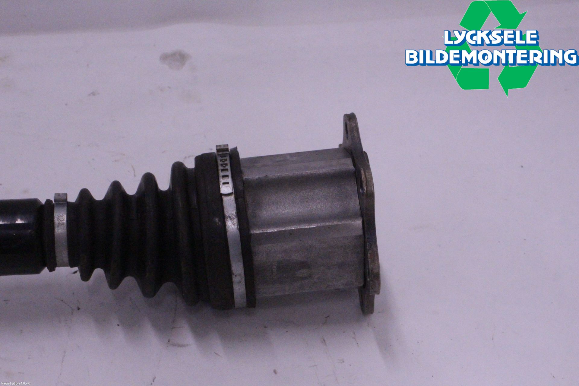 Skoda SUPERB 09-15 Drivaxel Fram Höger