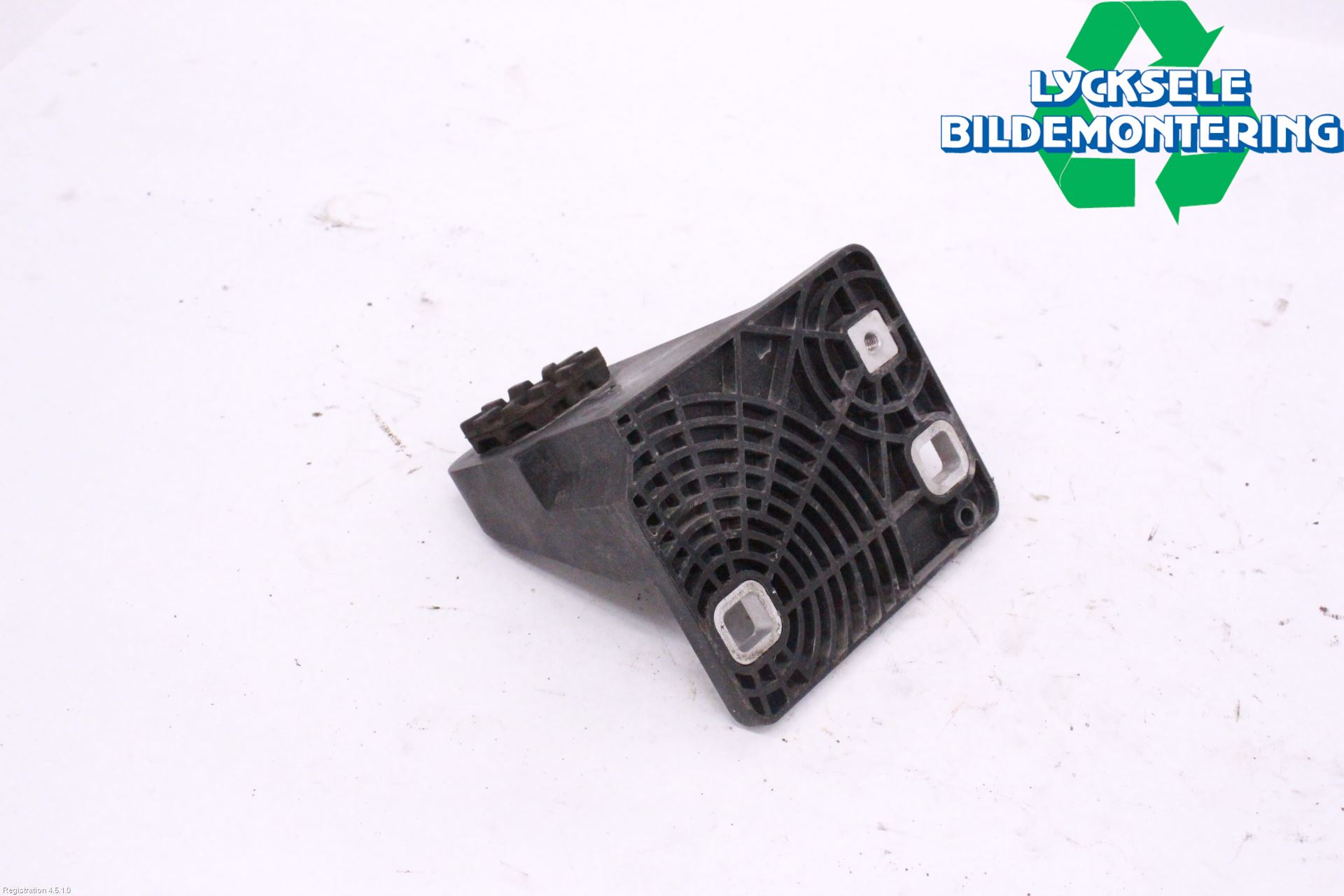 Skoda ENYAQ iV 21- Kylarfäste-Ram-Balk