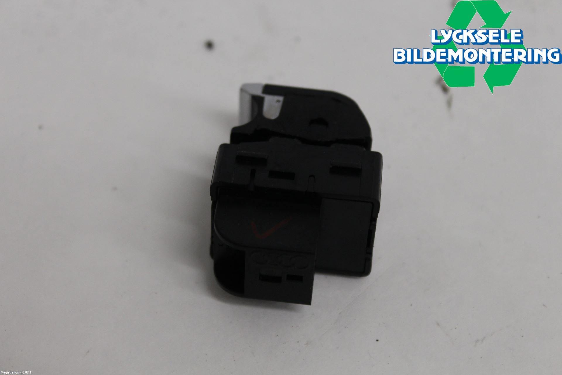 Audi A6 F2/C8 19- Strömställare Elhiss