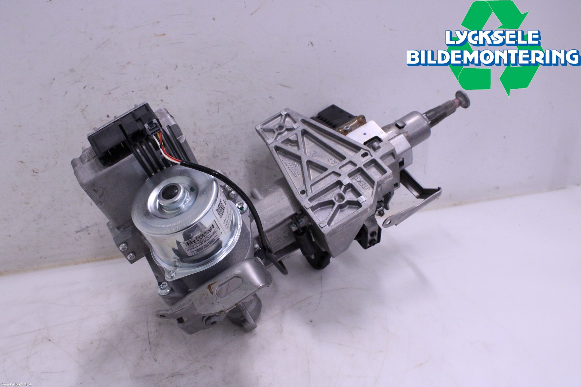 Renault CLIO IV 16-19 Rattaxelagg Med Inb Servo
