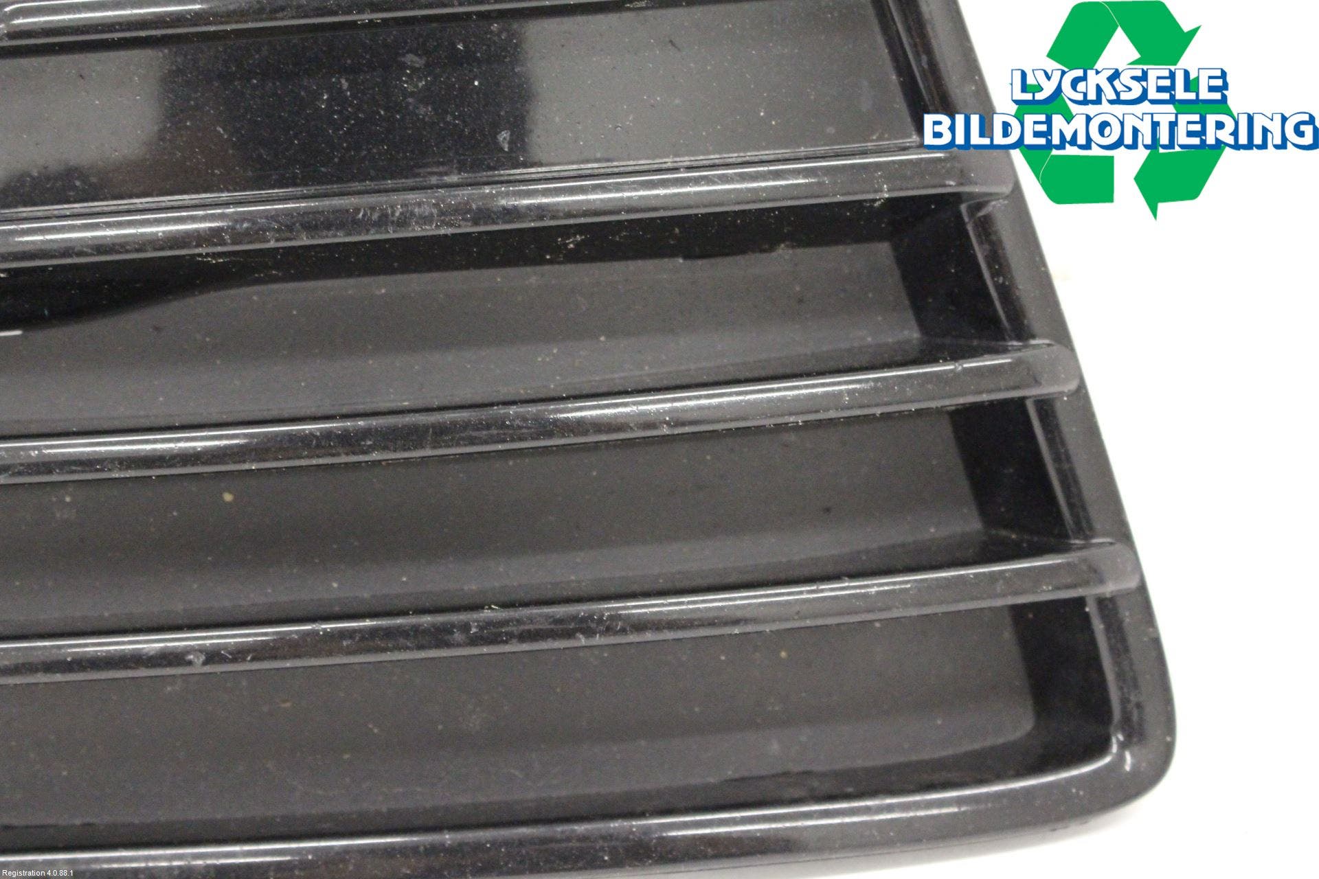 Ford FOCUS 11-14 Stötfångardel Fram Hö