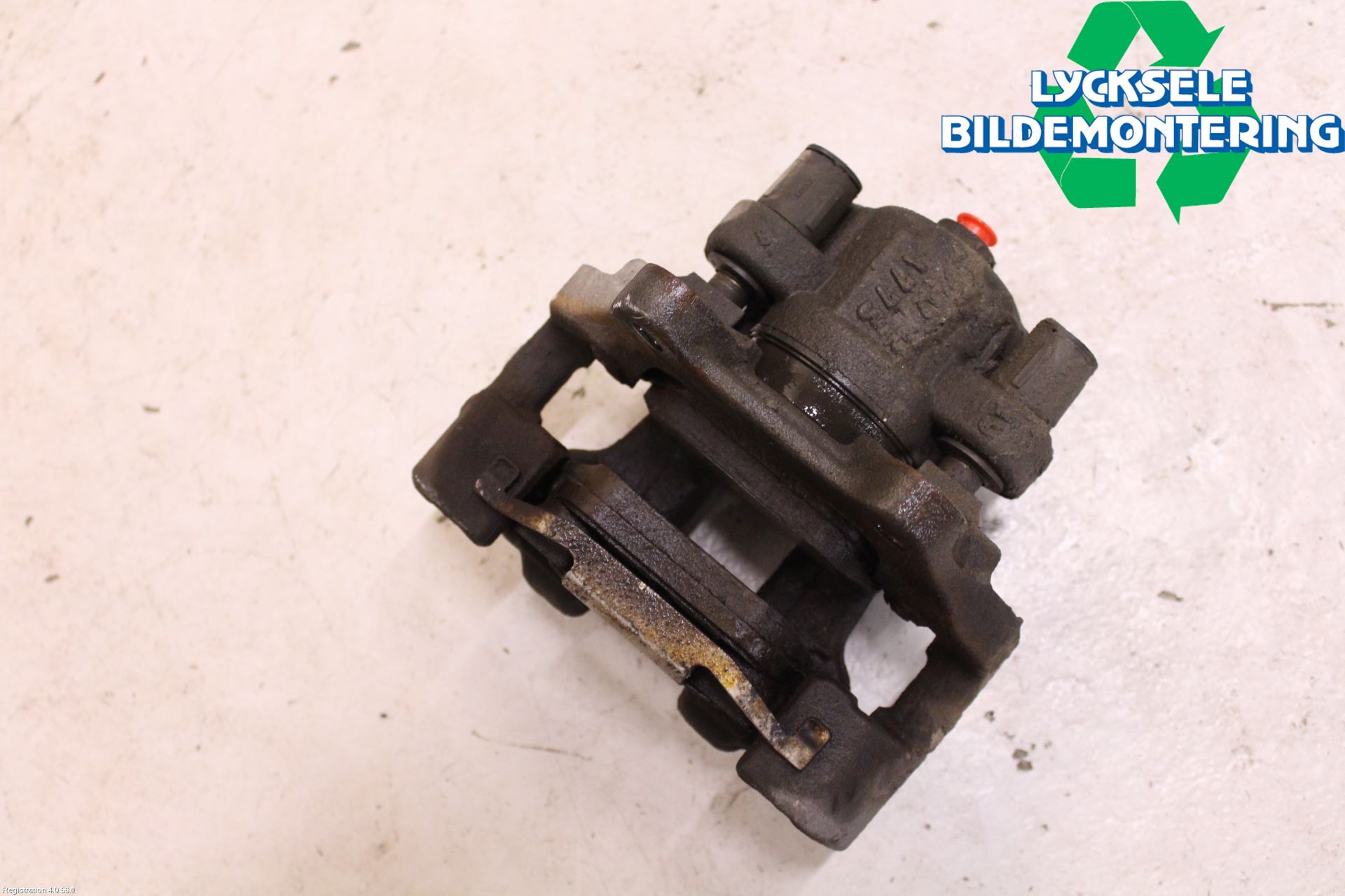 BMW 3 F30/F31/F80 12-19 Bromsok Bak Höger