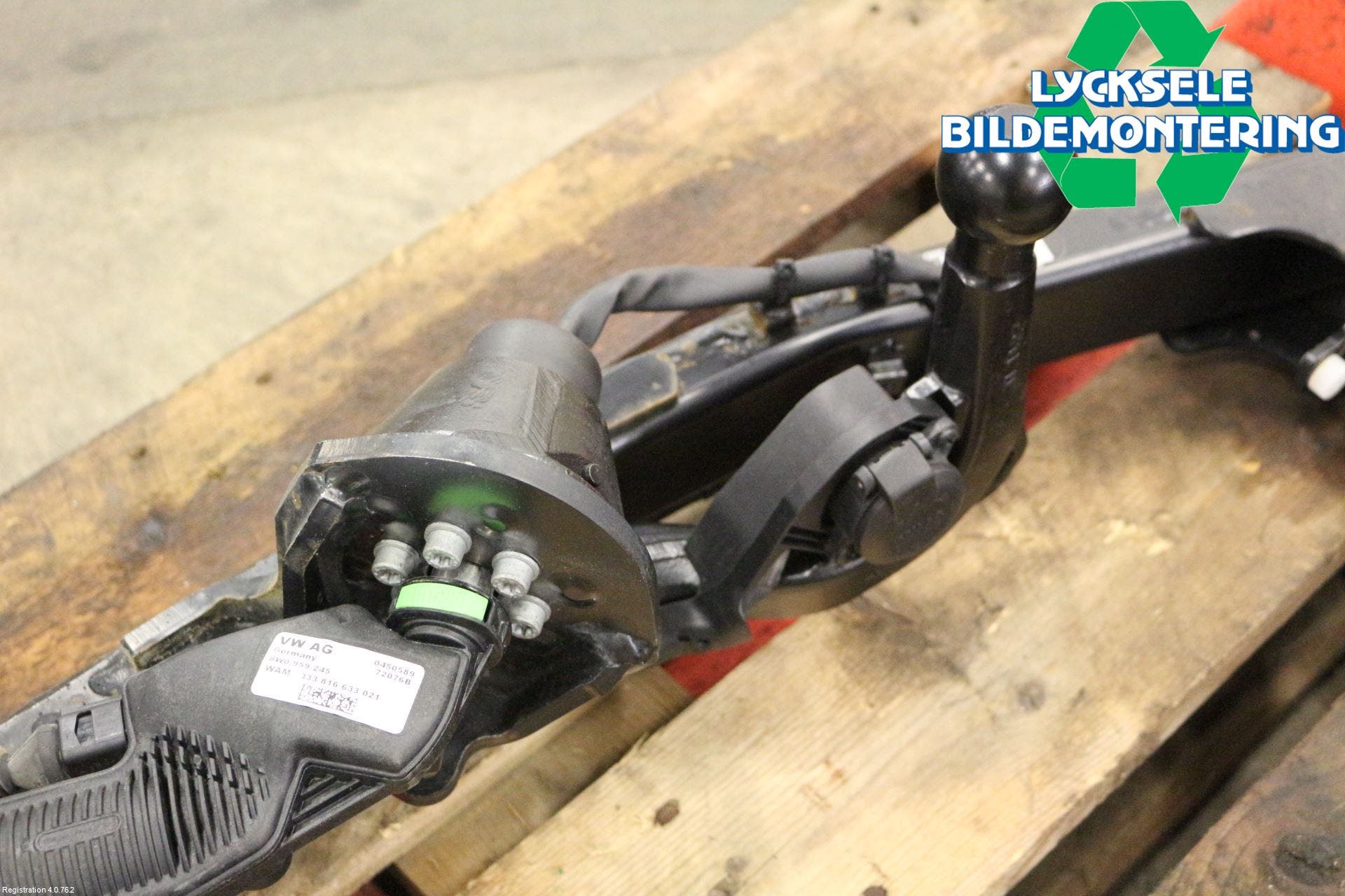 Audi A4/S4 B9 20- Dragkrok