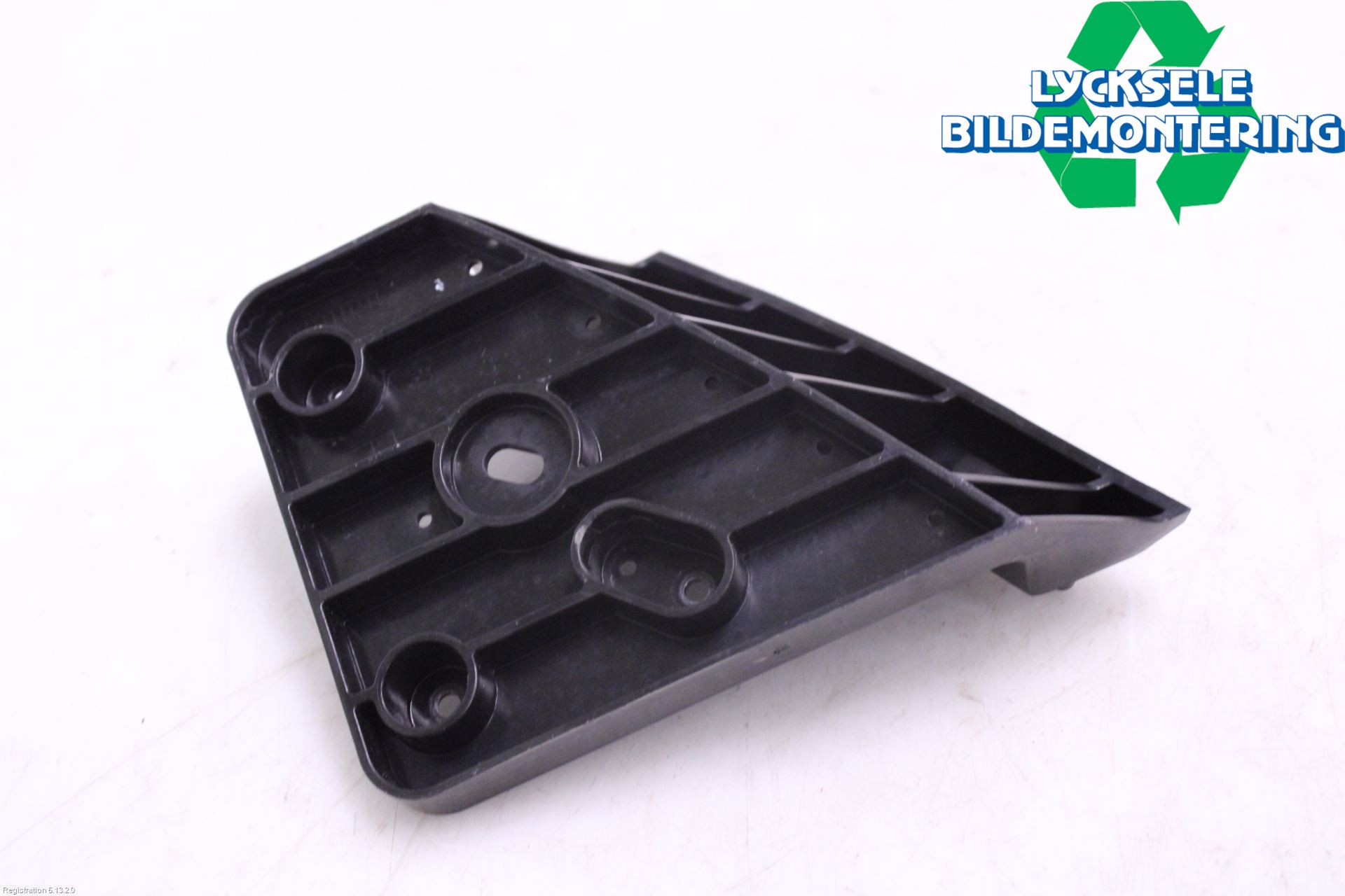 Nissan QASHQAI 14-17 Stötfångarfäste Fram Hö