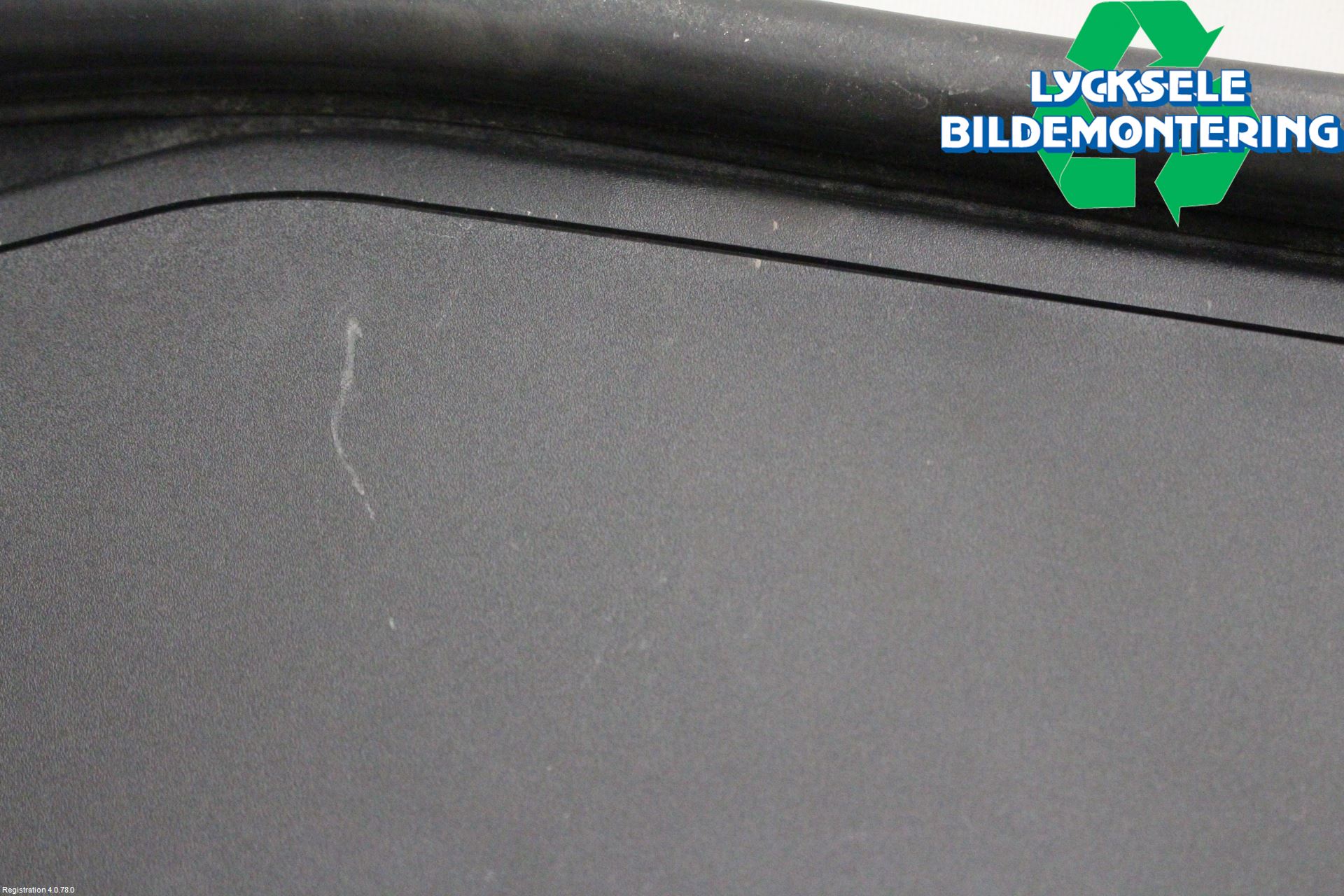 Audi A6 F2/C8 19- Torpedplåt-Torpedplast