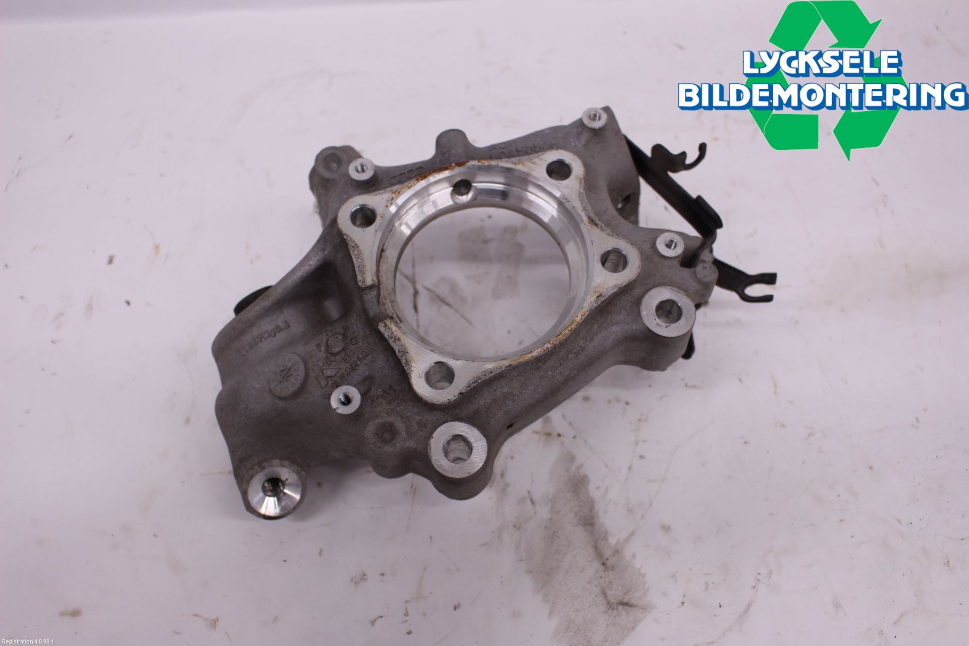 Audi A6 F2/C8 19- Hjullagerhus-Spindel Hö B