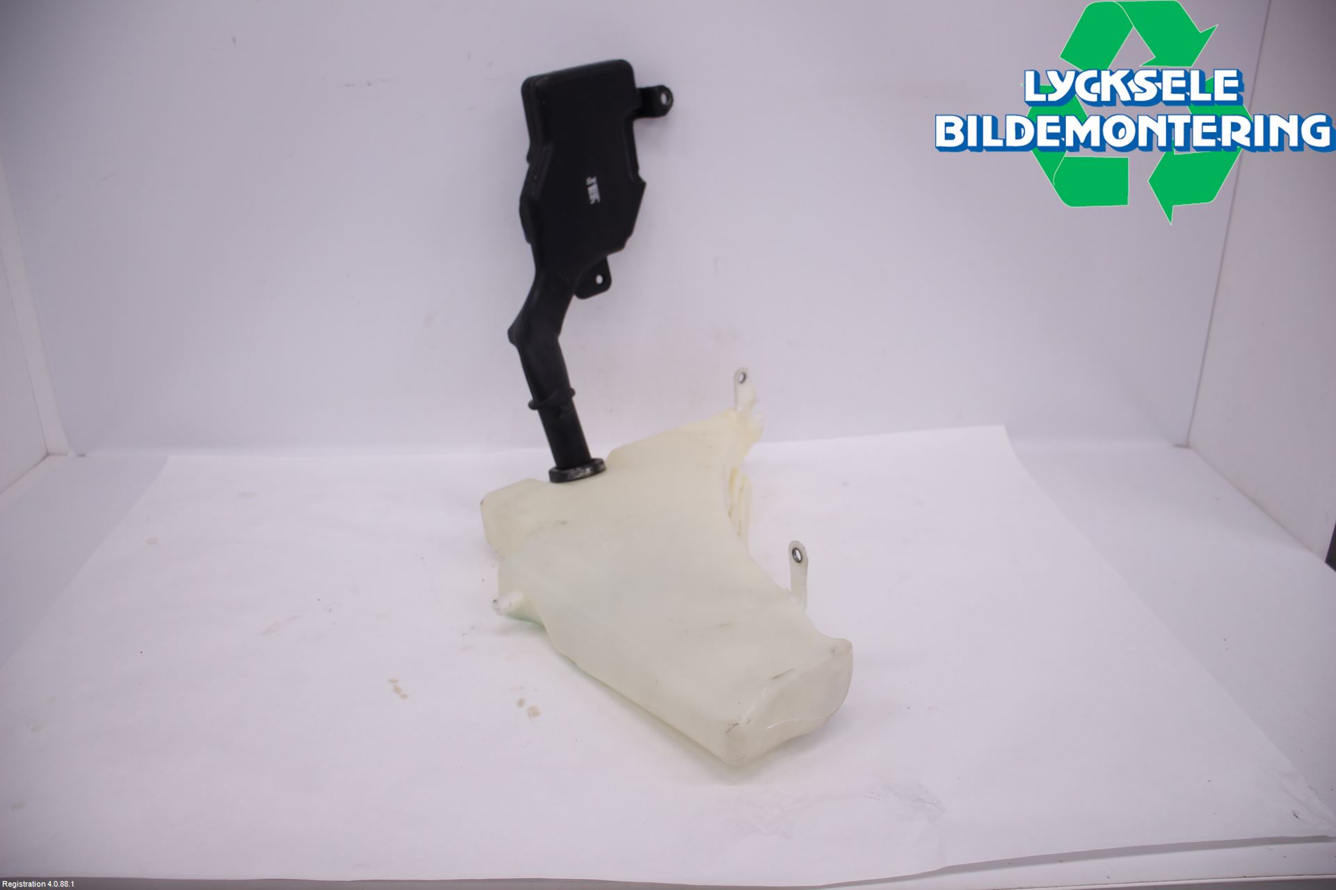 Audi A4/S4 08-11 Spolartank Vindruta-Strål