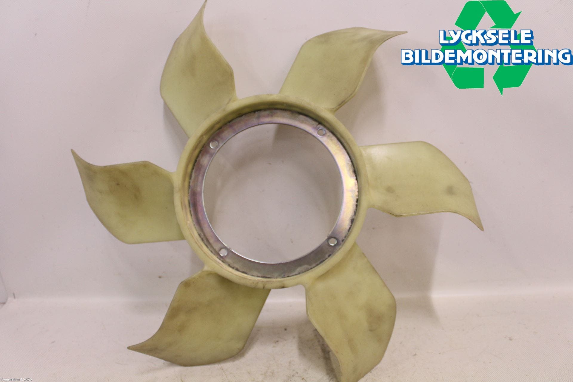 Mitsubishi L200 06-15 Kylfläkt-Vinge